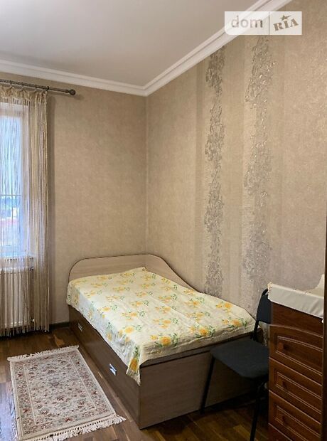 двухэтажный дом, 250 кв. м, кирпич. Сдается помесячно в Черновцах, в районе П.-Кольцевая фото 1 двухэтажный дом, 250 кв. м, кирпич. Сдается помесячно в Черновцах, в районе П.-Кольцевая фото 1