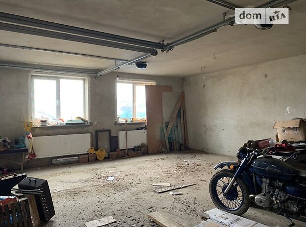 двухэтажный дом, 250 кв. м, кирпич. Сдается помесячно в Черновцах, в районе П.-Кольцевая фото 1 двухэтажный дом, 250 кв. м, кирпич. Сдается помесячно в Черновцах, в районе П.-Кольцевая фото 1