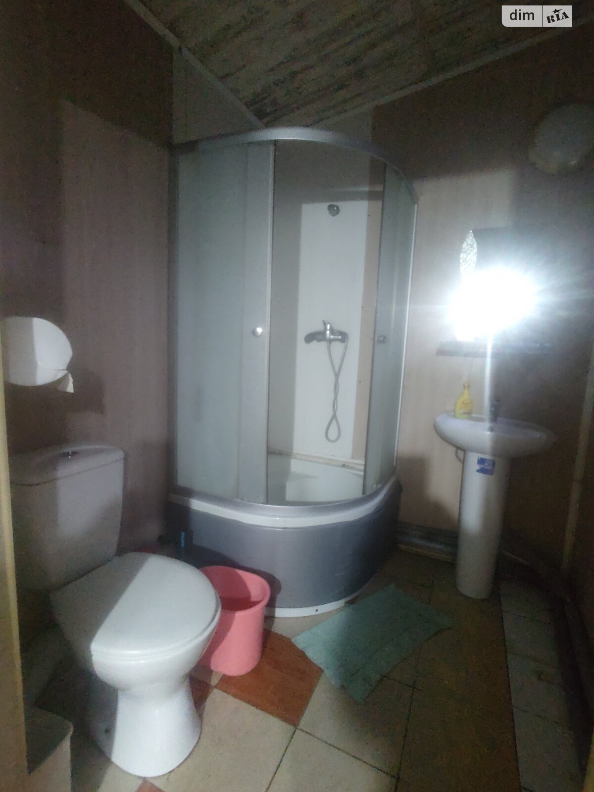 одноповерховий будинок, 27 кв. м, цегла. Здається помісячно в Чернівцях, в районі Першотравневий фото 1 однопроверховий будинок, 27 кв. м, цегла. Здається помісячно в Чернівцях, в районі Першотравневий фото 1