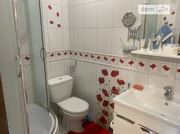 двухэтажный дом, 270 кв. м, кирпич. Сдается помесячно в Черновцах, в районе Пригородная зона фото 1 двухэтажный дом, 270 кв. м, кирпич. Сдается помесячно в Черновцах, в районе Пригородная зона фото 1