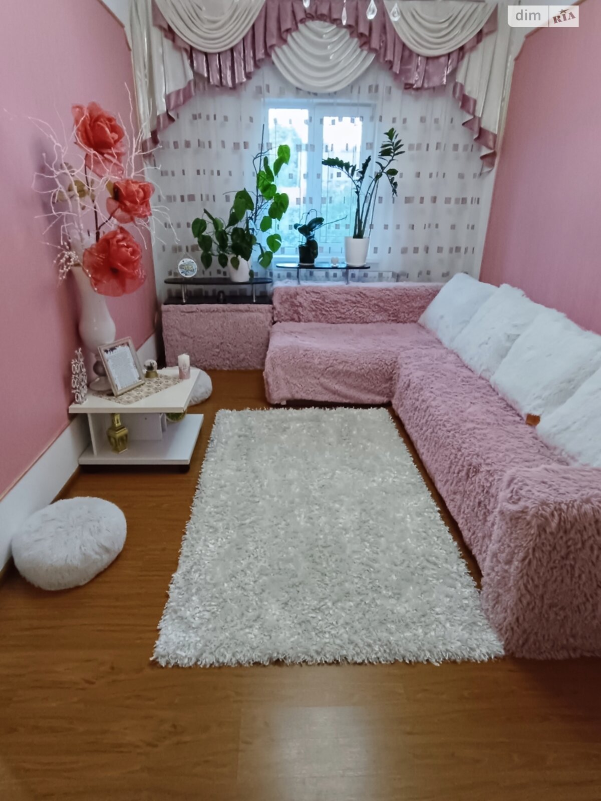 одноповерховий будинок з гаражем, 169.7 кв. м, цегла. Здається помісячно в Чернівцях, в районі Роша фото 1 однопроверховий будинок з гаражем, 169.7 кв. м, цегла. Здається помісячно в Чернівцях, в районі Роша фото 1