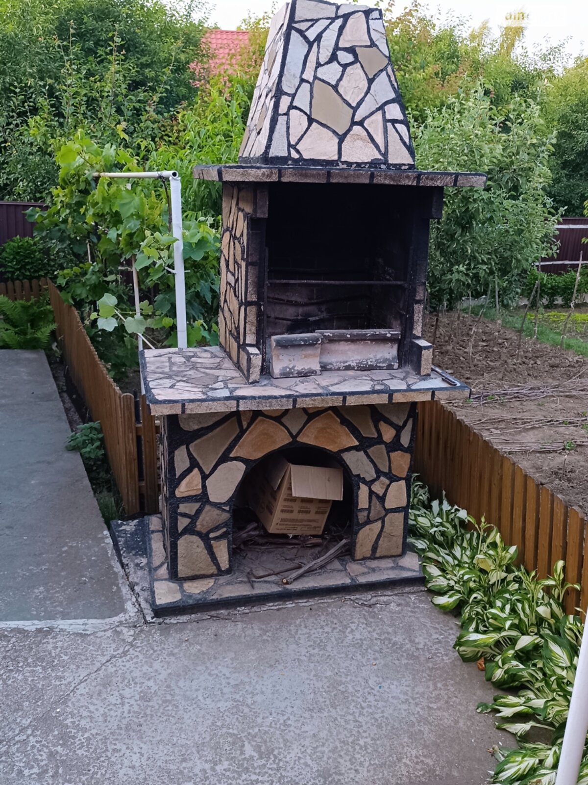 одноповерховий будинок з гаражем, 169.7 кв. м, цегла. Здається помісячно в Чернівцях, в районі Роша фото 1 однопроверховий будинок з гаражем, 169.7 кв. м, цегла. Здається помісячно в Чернівцях, в районі Роша фото 1