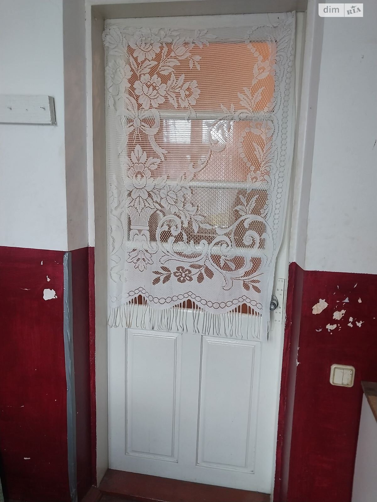 однопроверховий будинок, 70 кв. м, цегла. Здається помісячно в Чернівцях, в районі Роша Стинка фото 1