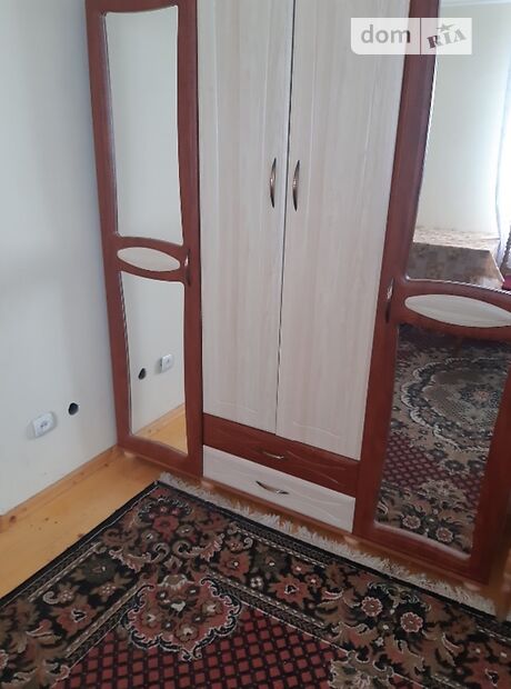 одноэтажный дом с ремонтом, 55 кв. м, кирпич. Сдается помесячно в Черновцах, в районе Роша фото 1 одноэтажный дом с ремонтом, 55 кв. м, кирпич. Сдается помесячно в Черновцах, в районе Роша фото 1
