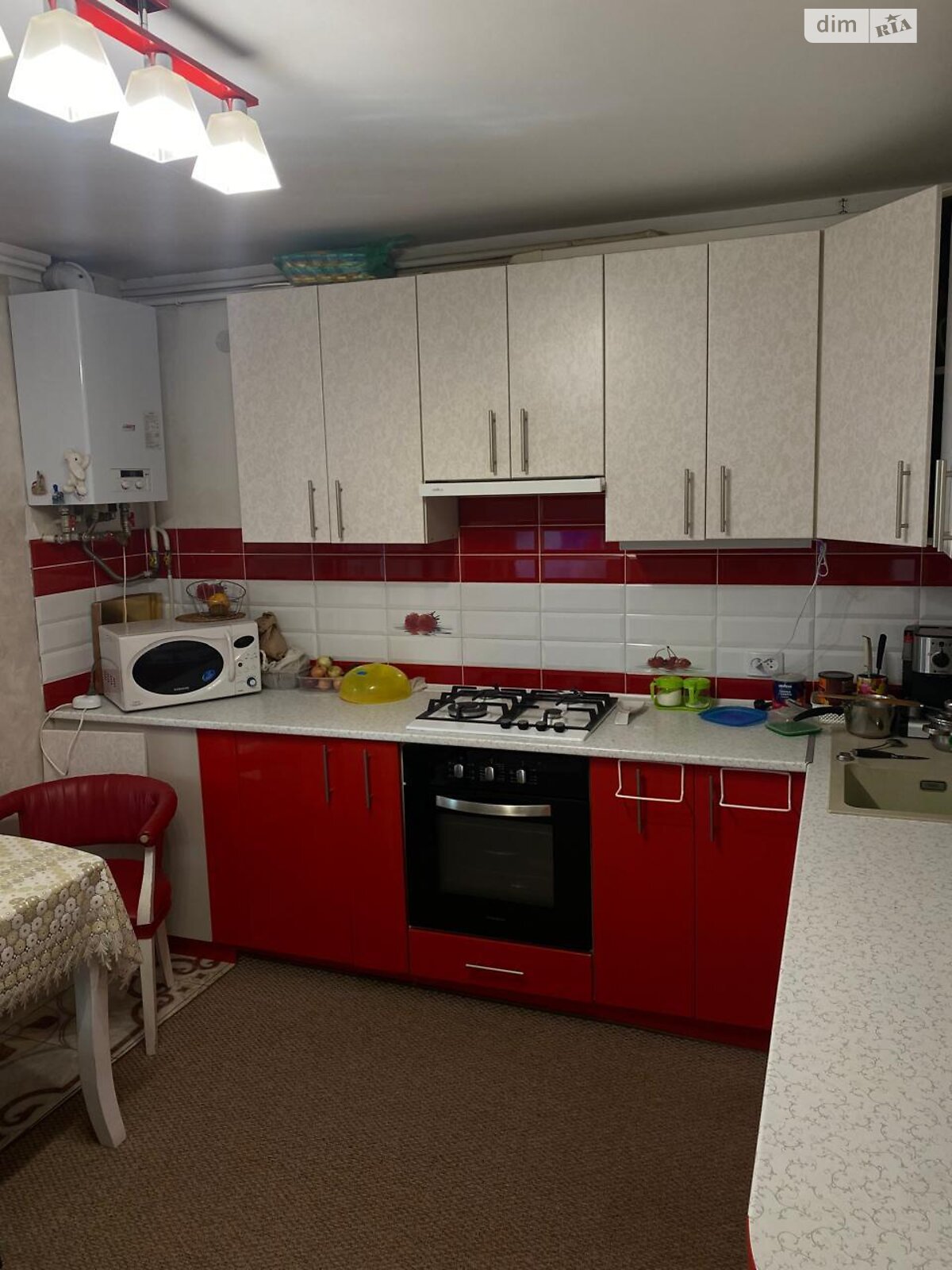 двопроверховий будинок з гаражем, 120 кв. м, цегла. Здається помісячно в Чернівцях, в районі Садгірський фото 1