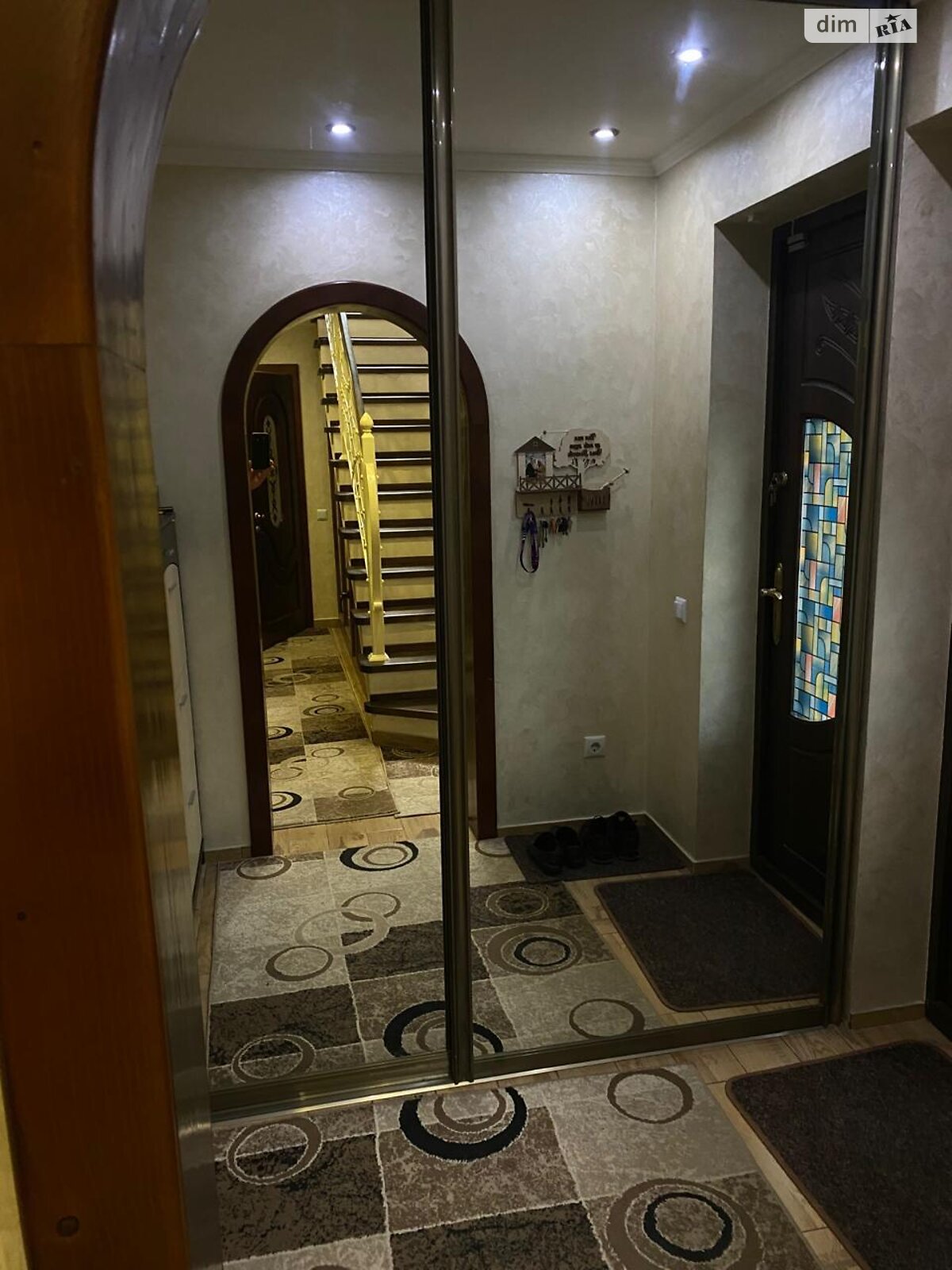 двопроверховий будинок з гаражем, 120 кв. м, цегла. Здається помісячно в Чернівцях, в районі Садгірський фото 1