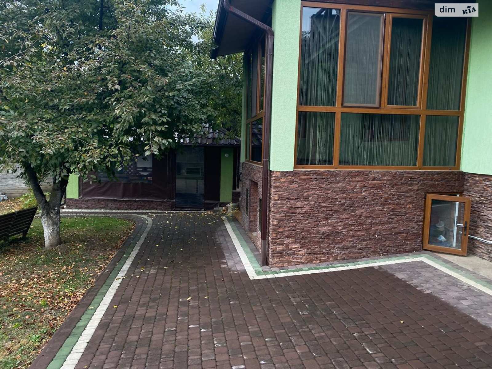 двопроверховий будинок з гаражем, 120 кв. м, цегла. Здається помісячно в Чернівцях, в районі Садгірський фото 1