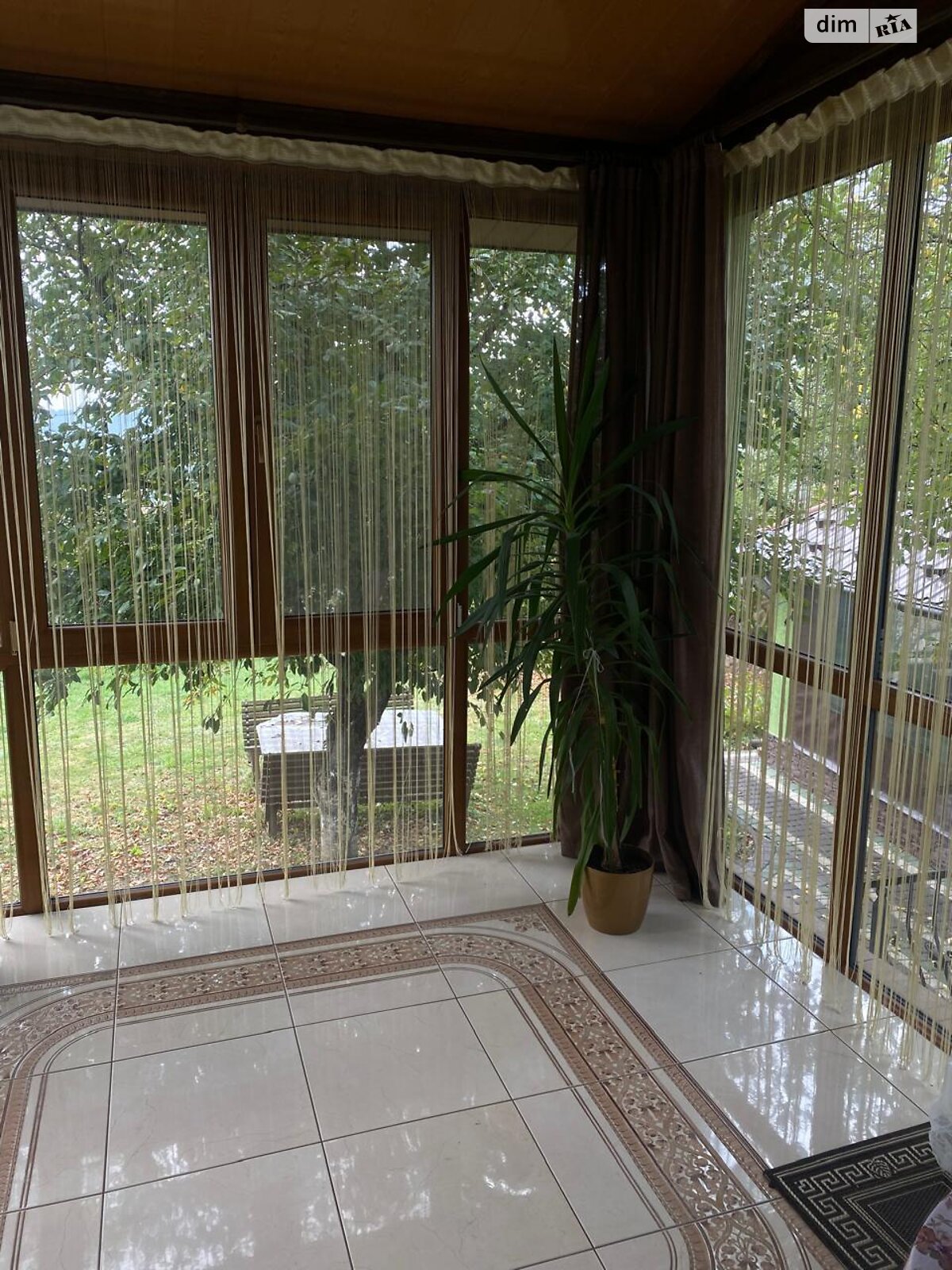 двопроверховий будинок з гаражем, 120 кв. м, цегла. Здається помісячно в Чернівцях, в районі Садгірський фото 1