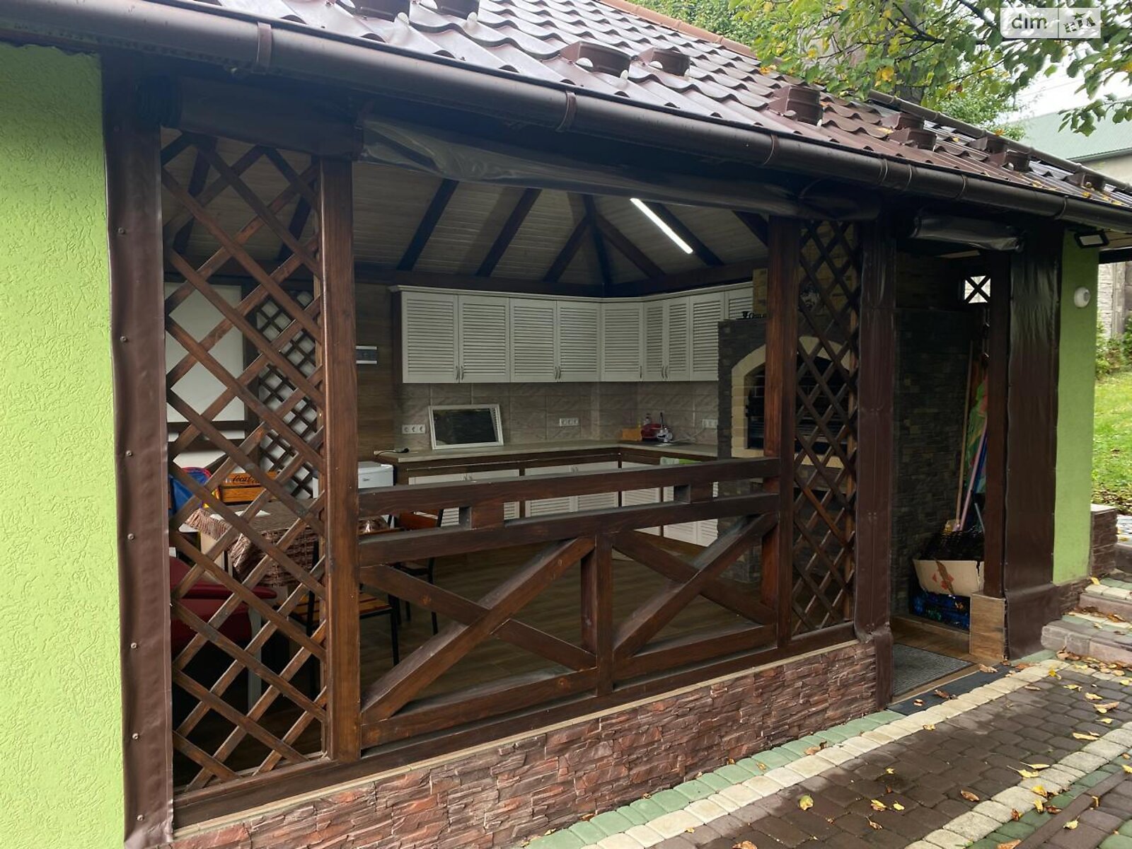 двопроверховий будинок з гаражем, 120 кв. м, цегла. Здається помісячно в Чернівцях, в районі Садгірський фото 1