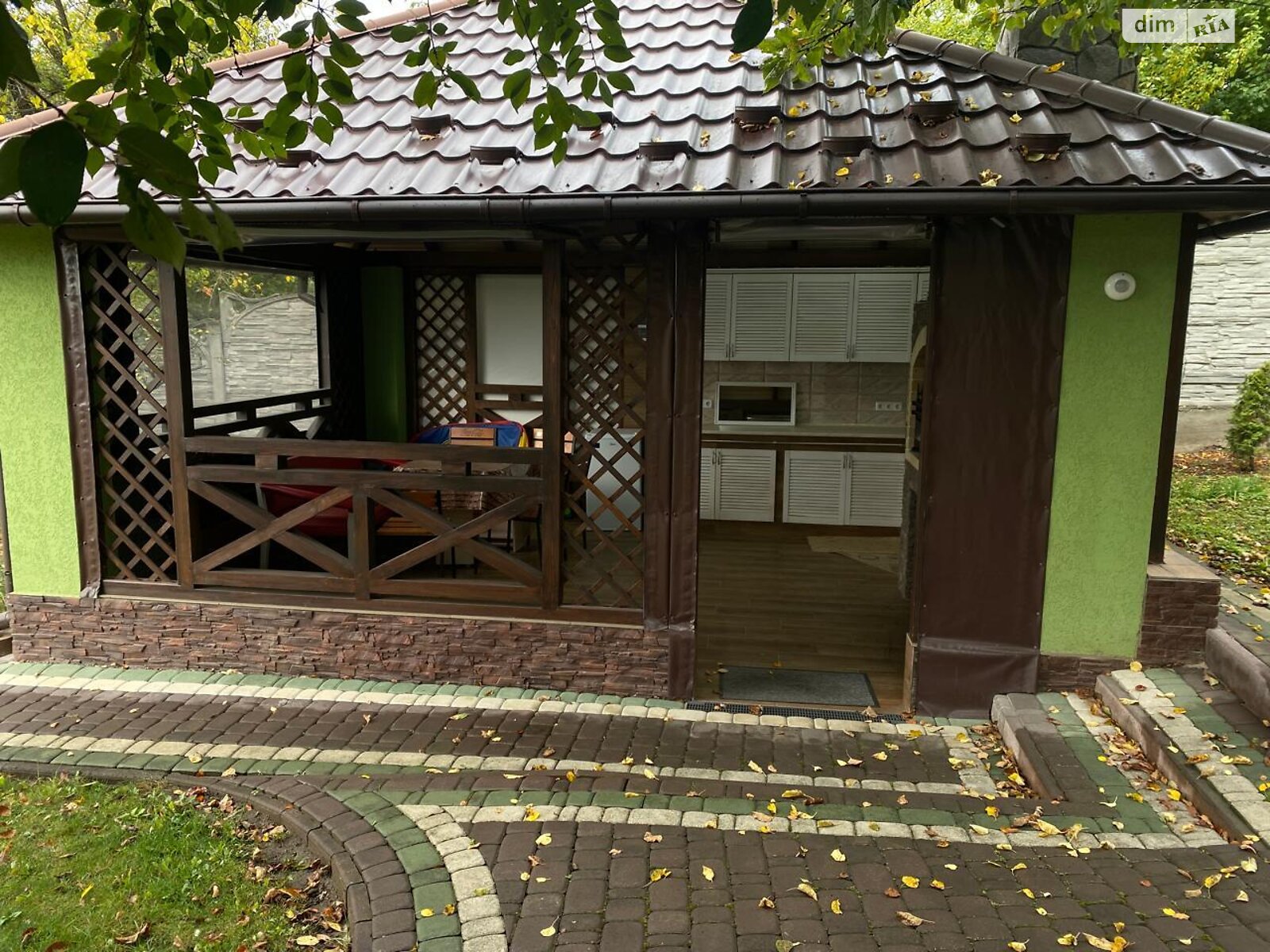 двопроверховий будинок з гаражем, 120 кв. м, цегла. Здається помісячно в Чернівцях, в районі Садгірський фото 1