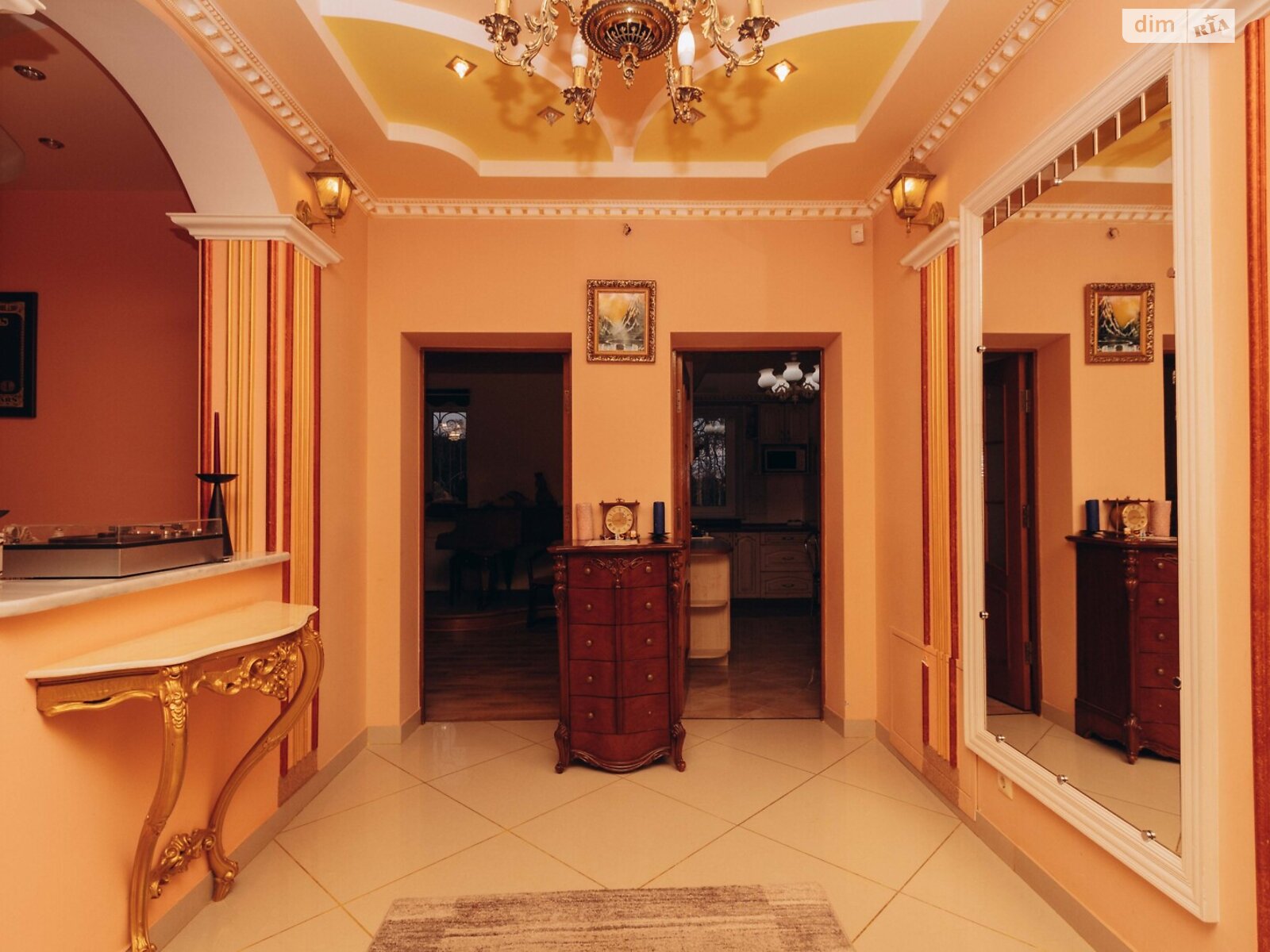 двопроверховий будинок, 160 кв. м, цегла. Здається помісячно в Чернівцях, в районі Шевченківський фото 1