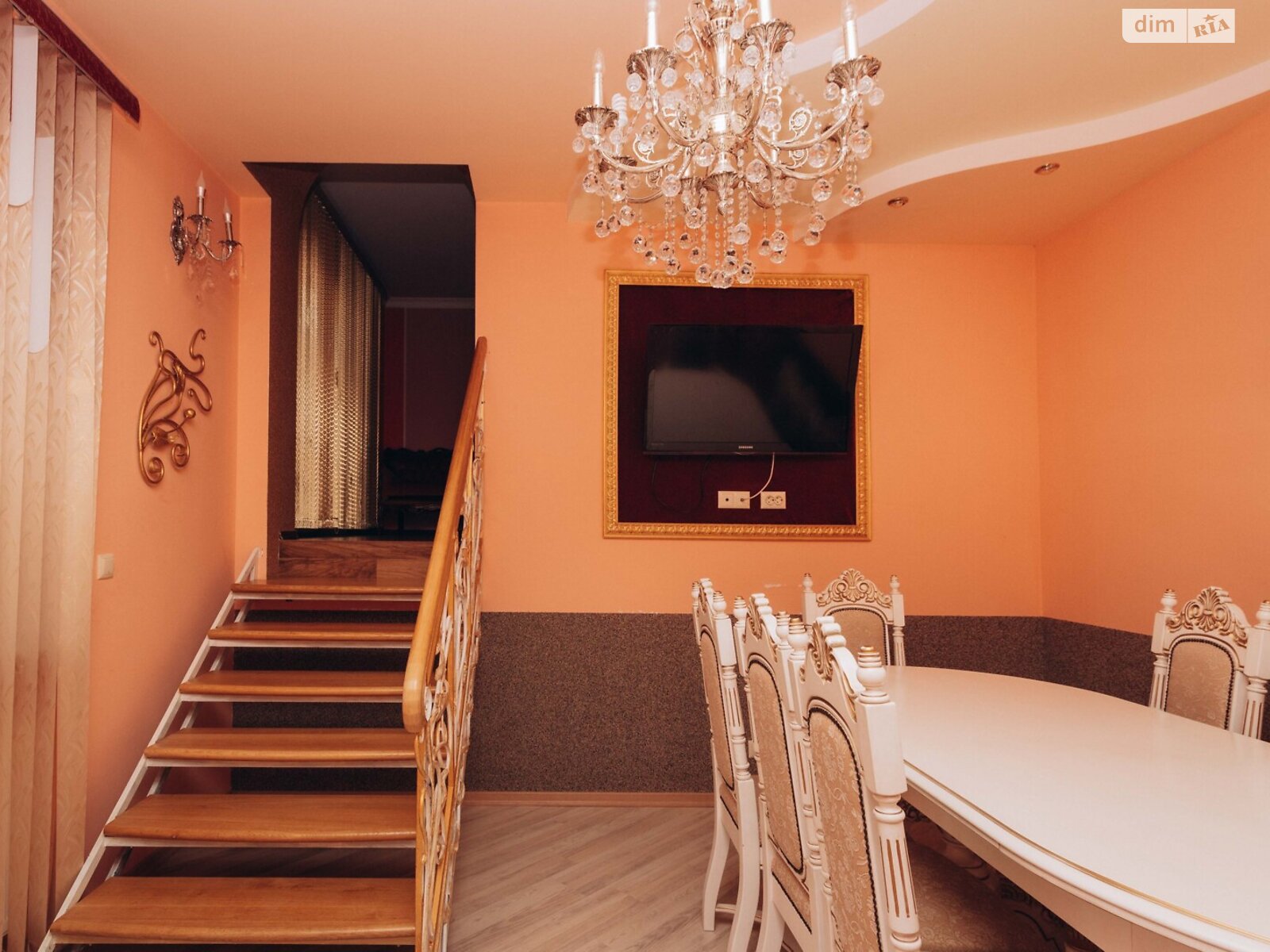 двопроверховий будинок, 160 кв. м, цегла. Здається помісячно в Чернівцях, в районі Шевченківський фото 1