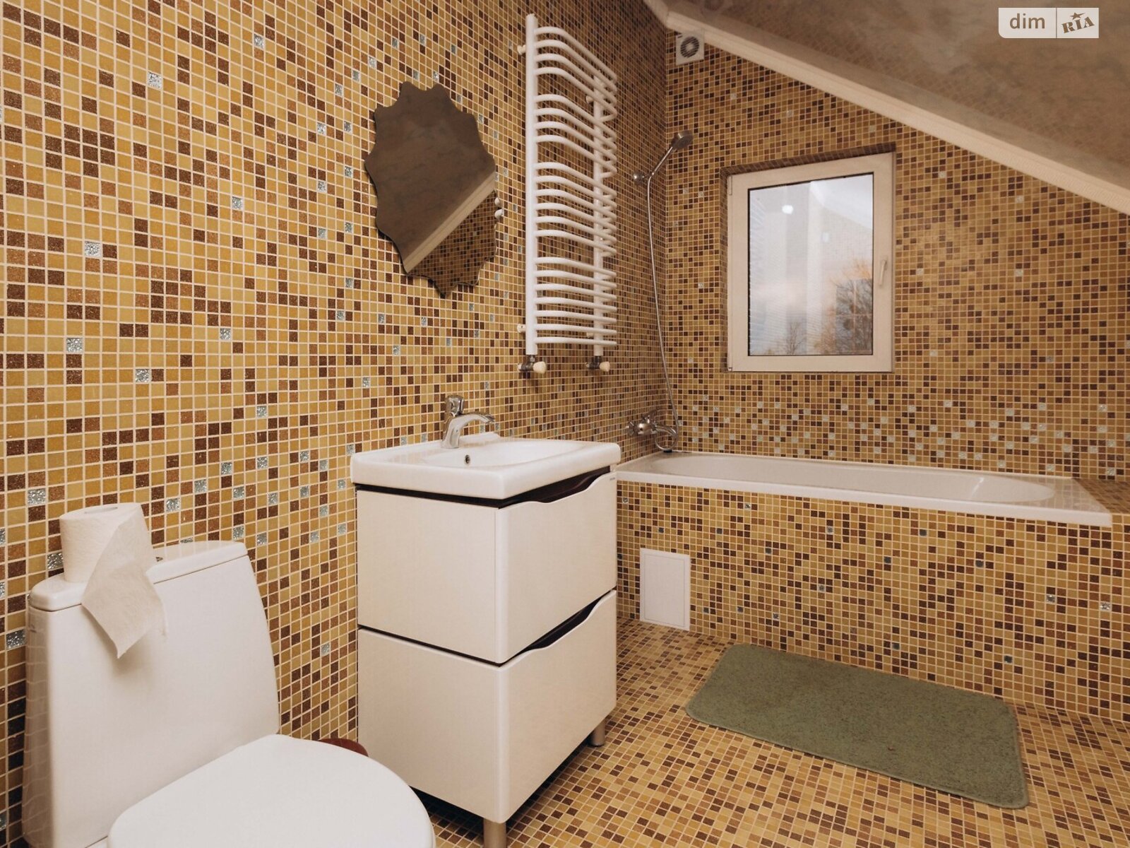 двопроверховий будинок, 160 кв. м, цегла. Здається помісячно в Чернівцях, в районі Шевченківський фото 1