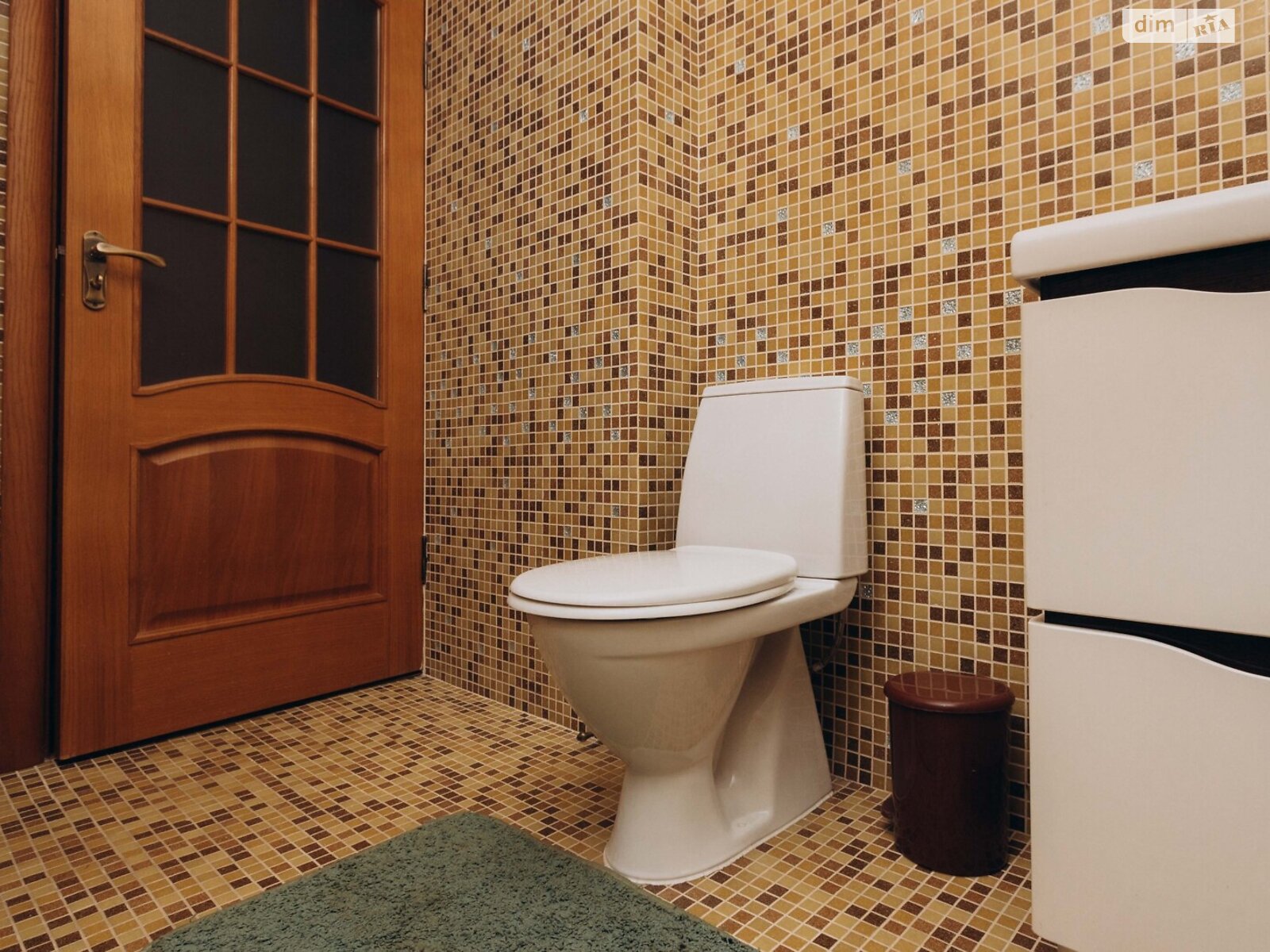 двопроверховий будинок, 160 кв. м, цегла. Здається помісячно в Чернівцях, в районі Шевченківський фото 1