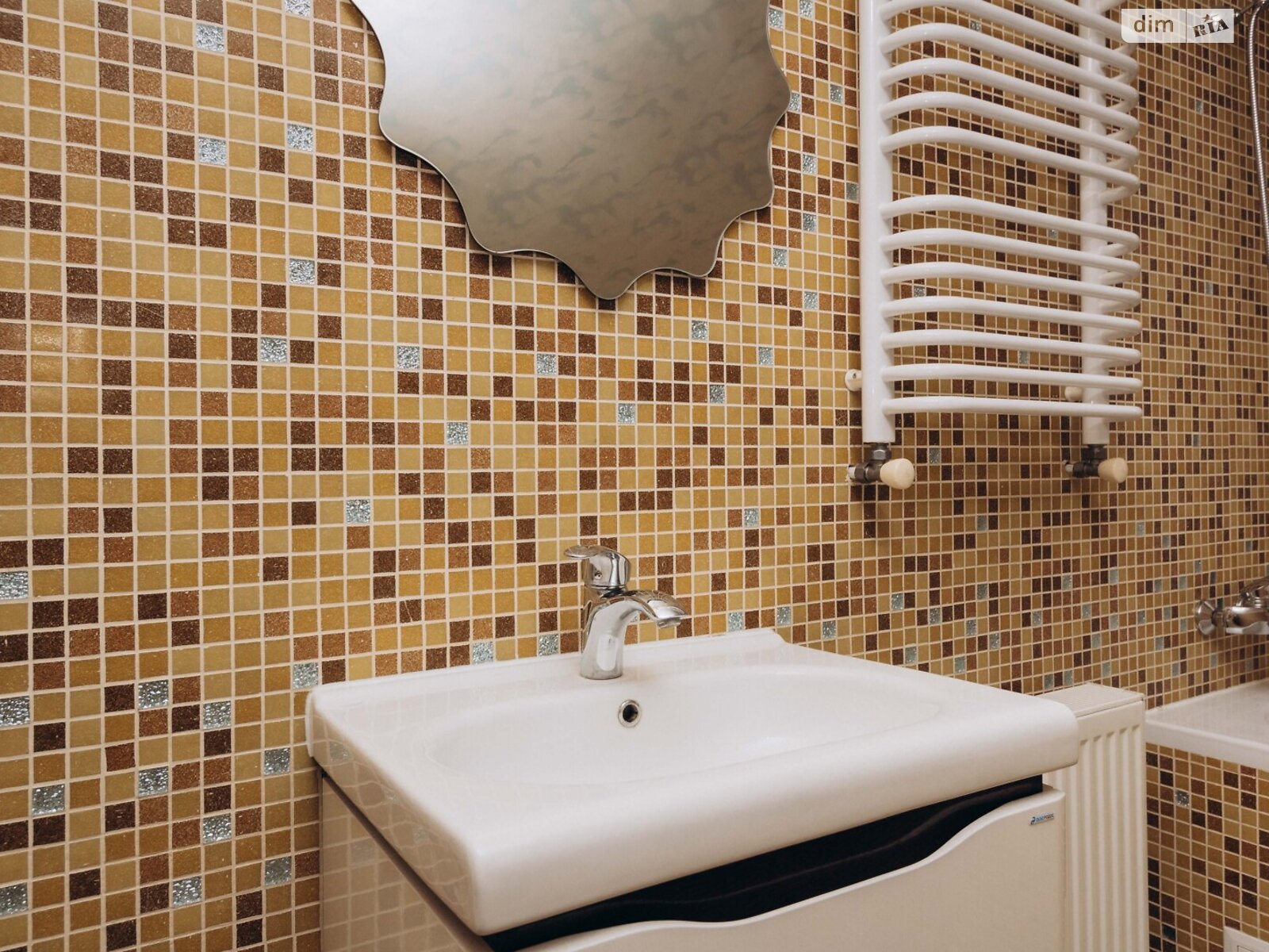 двопроверховий будинок, 160 кв. м, цегла. Здається помісячно в Чернівцях, в районі Шевченківський фото 1