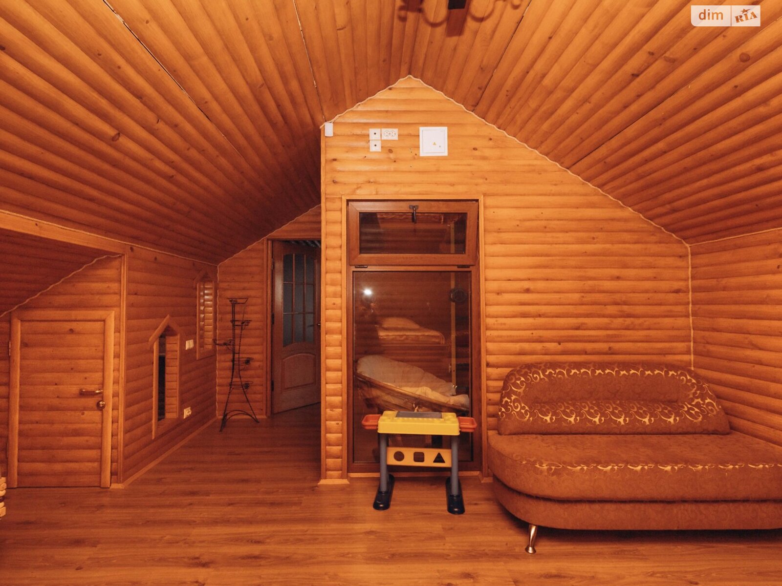 двопроверховий будинок, 160 кв. м, цегла. Здається помісячно в Чернівцях, в районі Шевченківський фото 1