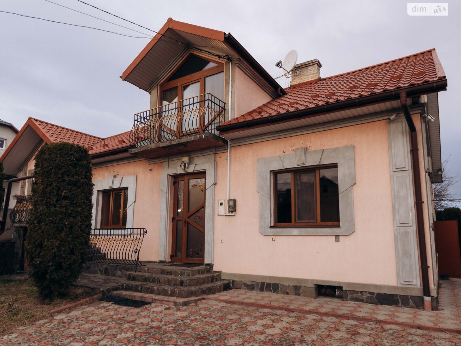 двопроверховий будинок, 160 кв. м, цегла. Здається помісячно в Чернівцях, в районі Шевченківський фото 1