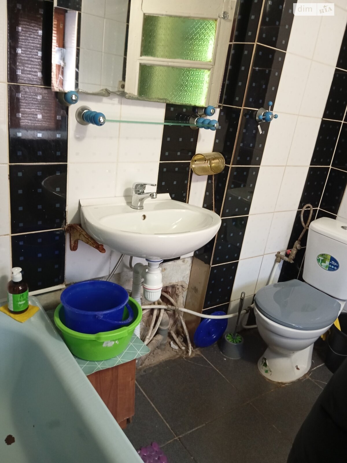 одноэтажный дом, 60 кв. м, кирпич. Сдается помесячно в Черновцах, в районе Шевченковский фото 1 одноэтажный дом, 60 кв. м, кирпич. Сдается помесячно в Черновцах, в районе Шевченковский фото 1