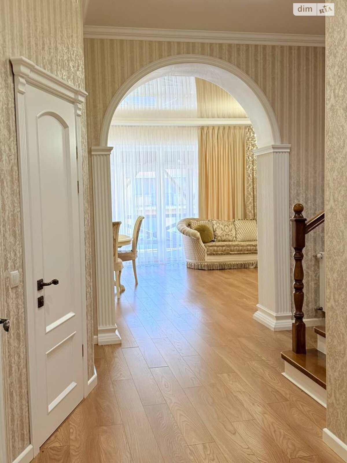 двопроверховий будинок з балконом, 167 кв. м, цегла. Здається помісячно в Чернівцях, в районі Шевченківський фото 1