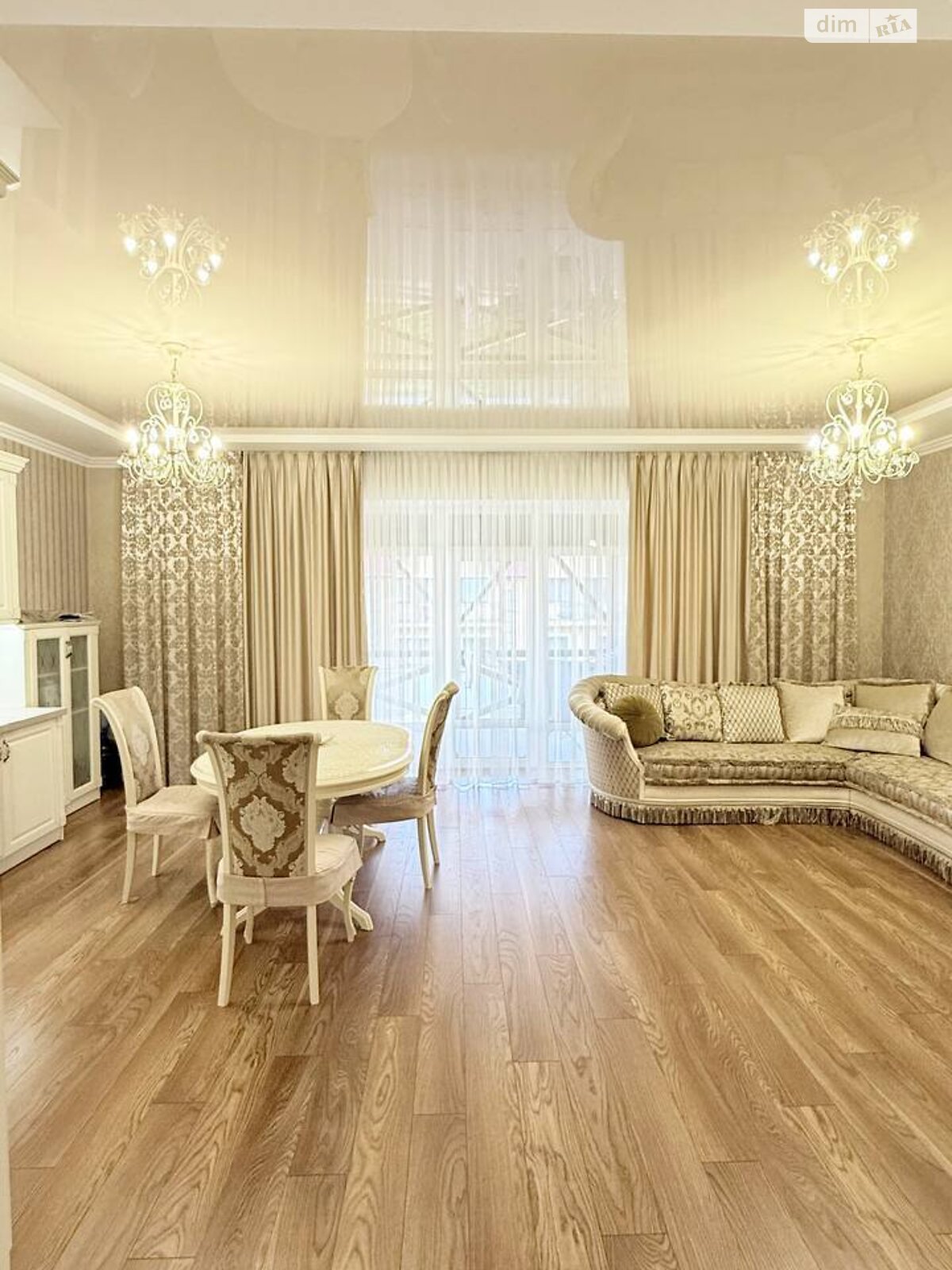 двопроверховий будинок з балконом, 167 кв. м, цегла. Здається помісячно в Чернівцях, в районі Шевченківський фото 1