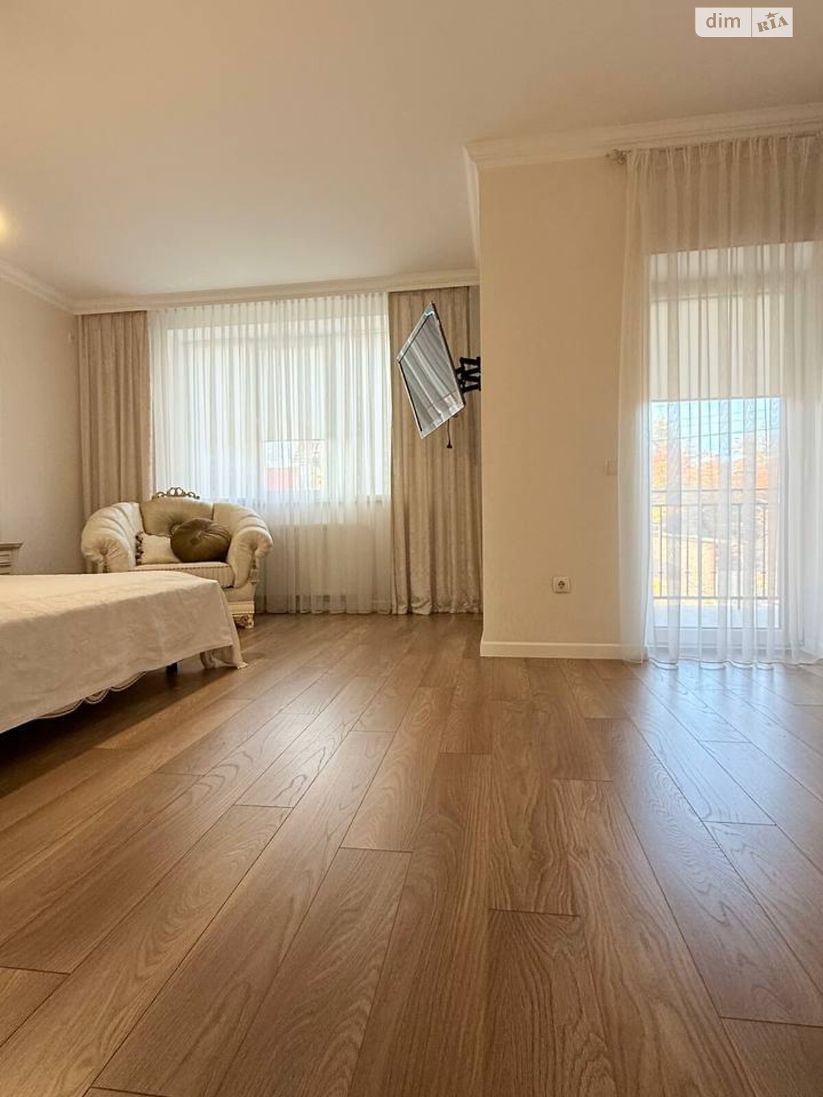 двопроверховий будинок з балконом, 167 кв. м, цегла. Здається помісячно в Чернівцях, в районі Шевченківський фото 1