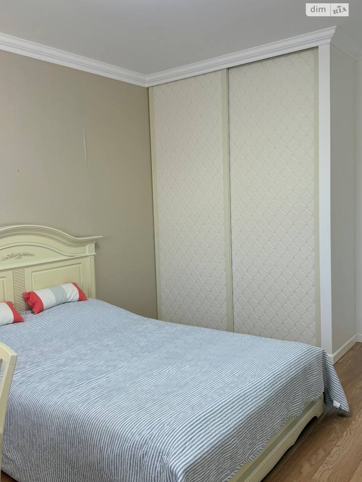 двопроверховий будинок з балконом, 167 кв. м, цегла. Здається помісячно в Чернівцях, в районі Шевченківський фото 1