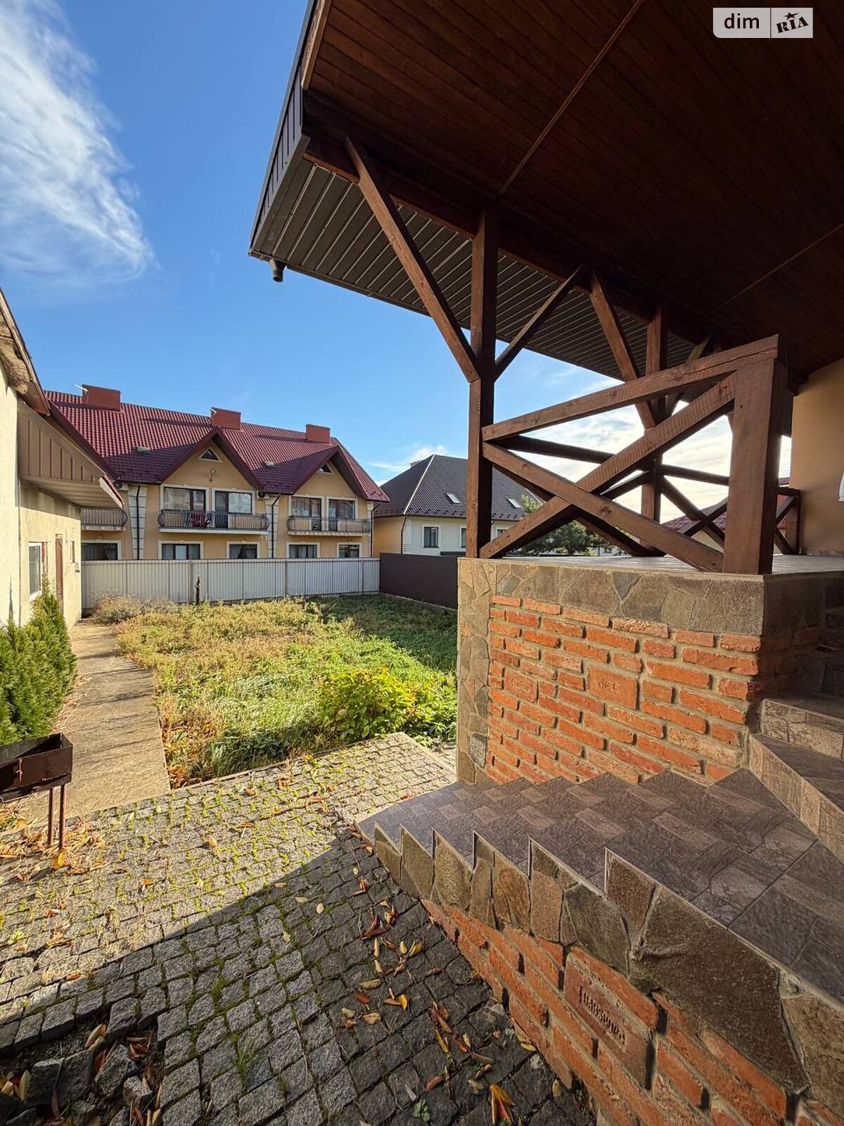 двопроверховий будинок з балконом, 167 кв. м, цегла. Здається помісячно в Чернівцях, в районі Шевченківський фото 1