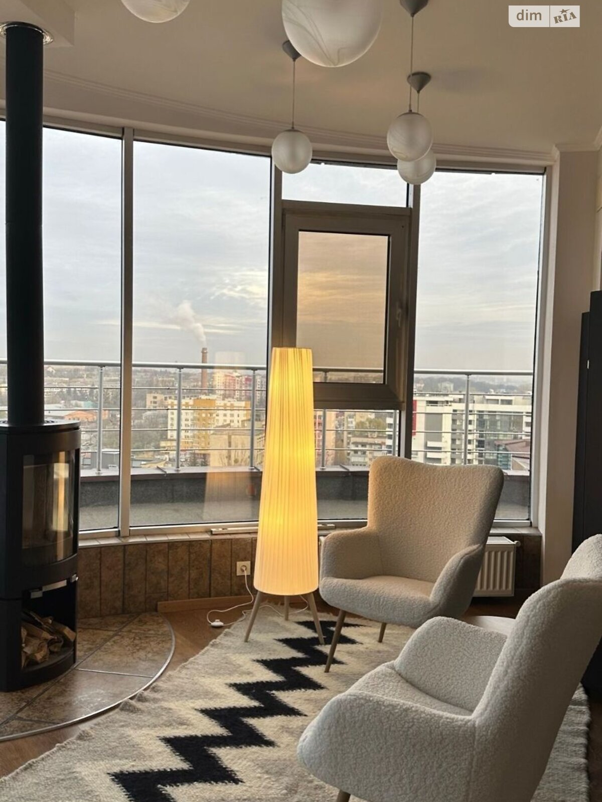 дев’ятипроверховий будинок, 150 кв. м, цегла. Здається помісячно в Чернівцях, в районі Шевченківський фото 1