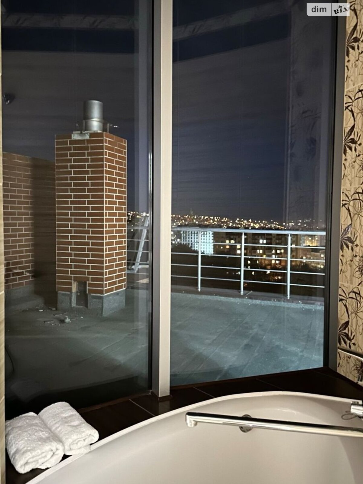 дев’ятипроверховий будинок, 150 кв. м, цегла. Здається помісячно в Чернівцях, в районі Шевченківський фото 1