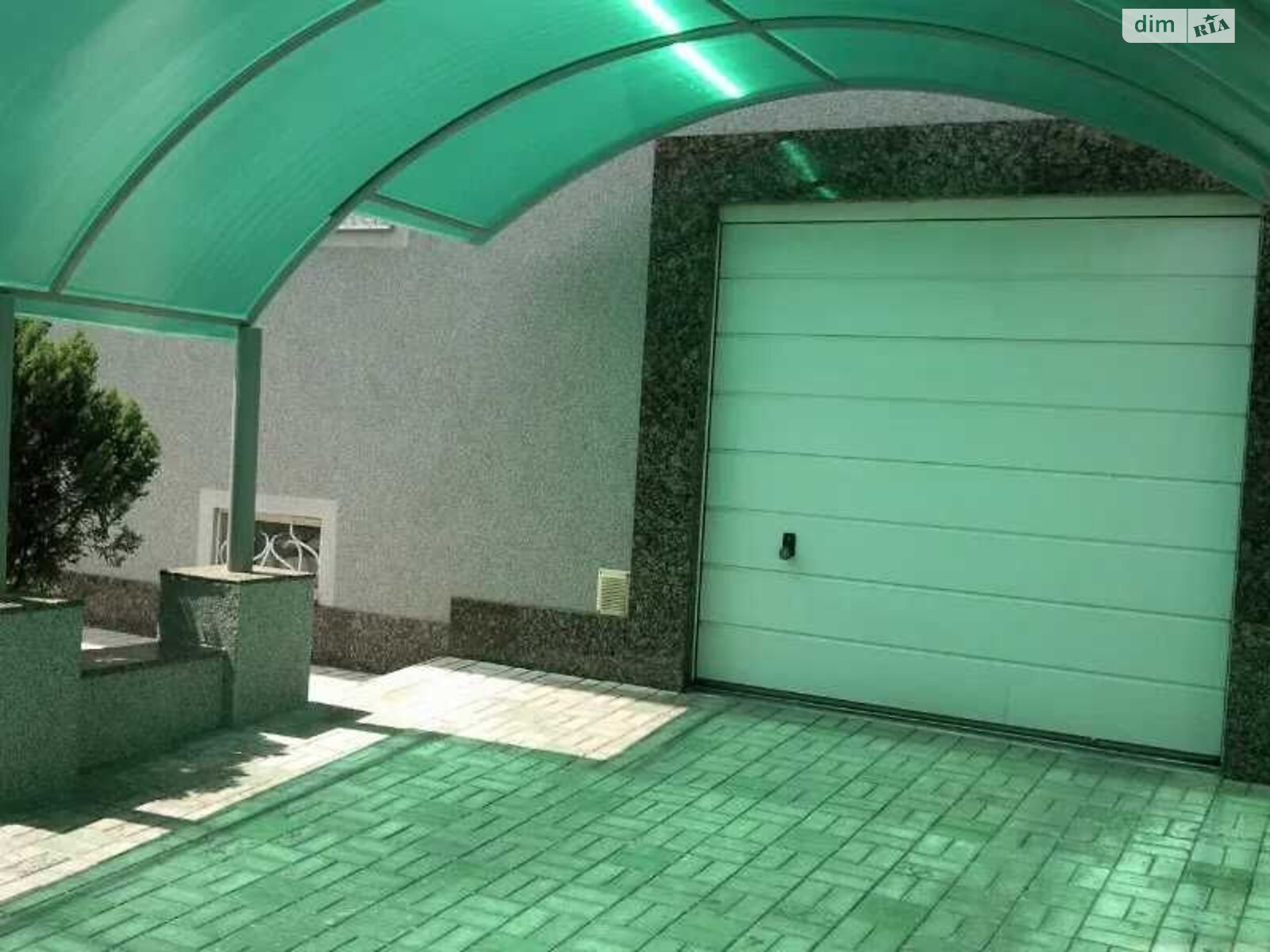трехэтажный дом, 489 кв. м, кирпич. Сдается помесячно в Днепре, в районе 1 мая фото 1 трехэтажный дом, 489 кв. м, кирпич. Сдается помесячно в Днепре, в районе 1 мая фото 1