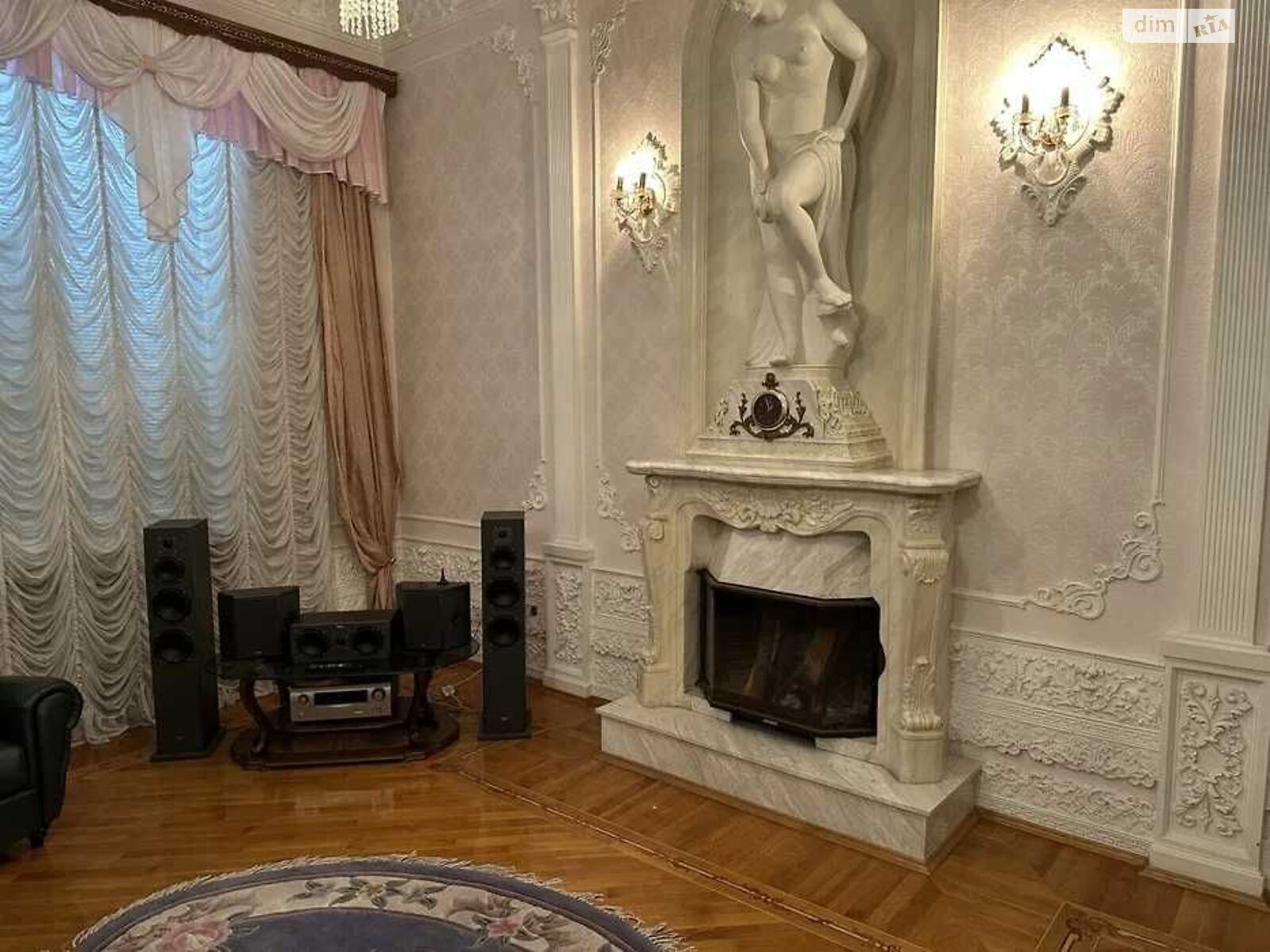 трехэтажный дом, 489 кв. м, кирпич. Сдается помесячно в Днепре, в районе 1 мая фото 1 трехэтажный дом, 489 кв. м, кирпич. Сдается помесячно в Днепре, в районе 1 мая фото 1