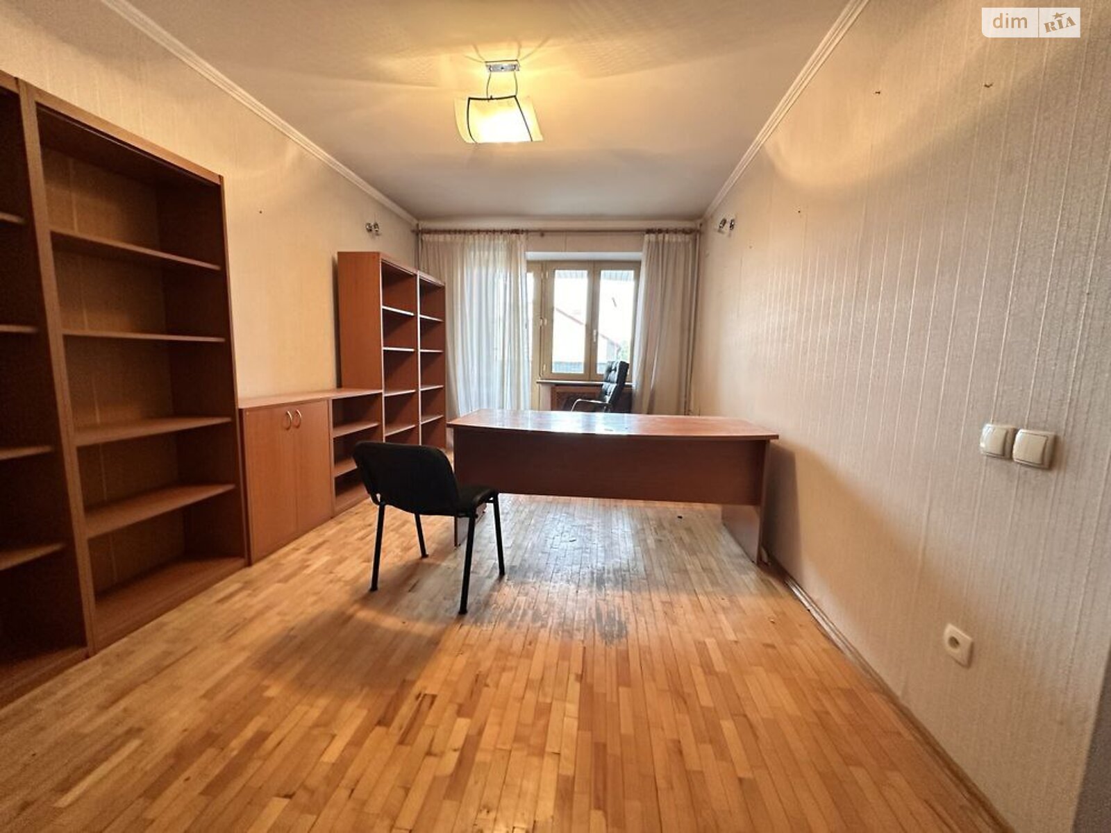 трехэтажный дом с гаражом, 536 кв. м, кирпич. Сдается помесячно в Днепре, в районе 1 мая фото 1