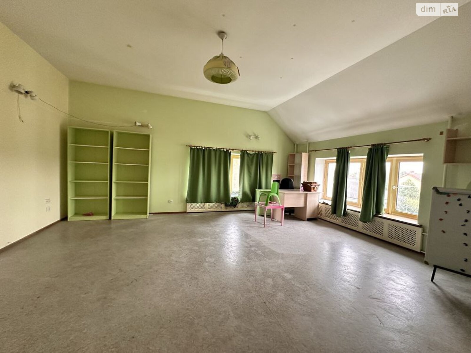 трехэтажный дом с гаражом, 536 кв. м, кирпич. Сдается помесячно в Днепре, в районе 1 мая фото 1