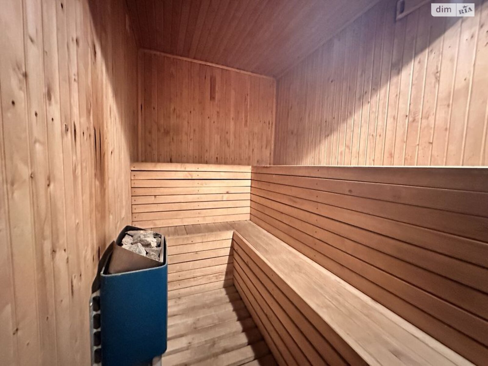 трехэтажный дом с гаражом, 536 кв. м, кирпич. Сдается помесячно в Днепре, в районе 1 мая фото 1