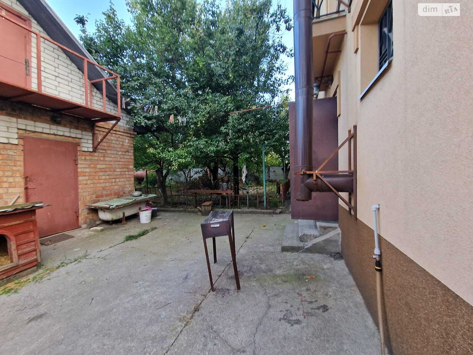 двоповерховий будинок з верандою, 320 кв. м, цегла. Здається помісячно в Дніпрі, в районі 12 квартал фото 1 двопроверховий будинок з верандою, 320 кв. м, цегла. Здається помісячно в Дніпрі, в районі 12 квартал фото 1