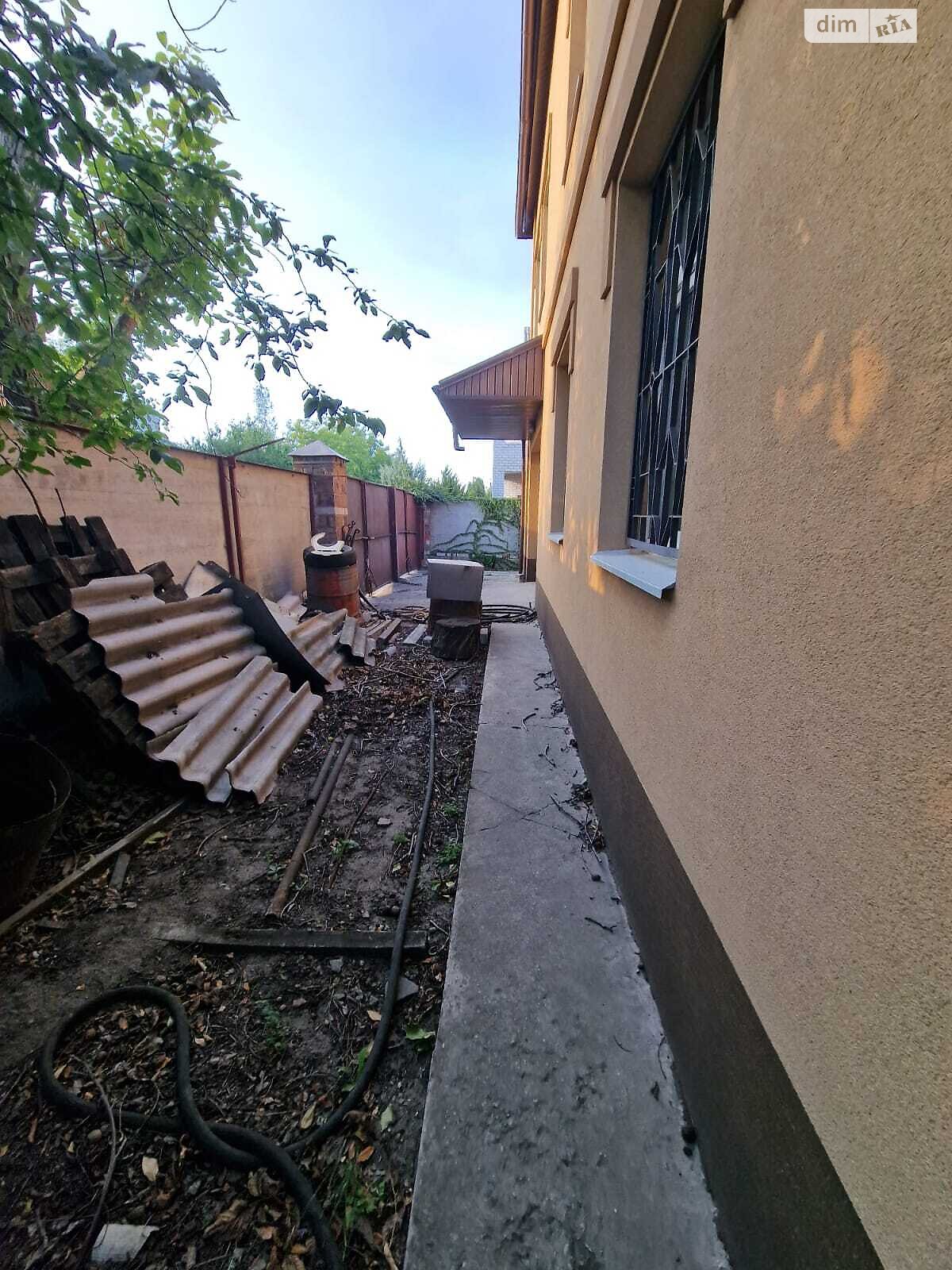 двоповерховий будинок з верандою, 320 кв. м, цегла. Здається помісячно в Дніпрі, в районі 12 квартал фото 1 двопроверховий будинок з верандою, 320 кв. м, цегла. Здається помісячно в Дніпрі, в районі 12 квартал фото 1