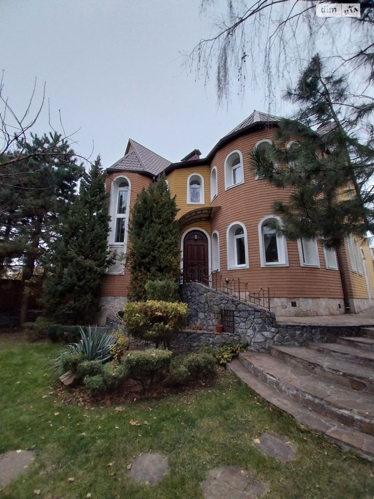 двоповерховий будинок з гаражем, 250 кв. м, цегла. Здається помісячно в Дніпрі фото 1 двоповерховий будинок з гаражем, 250 кв. м, цегла. Здається помісячно в Дніпрі фото 1
