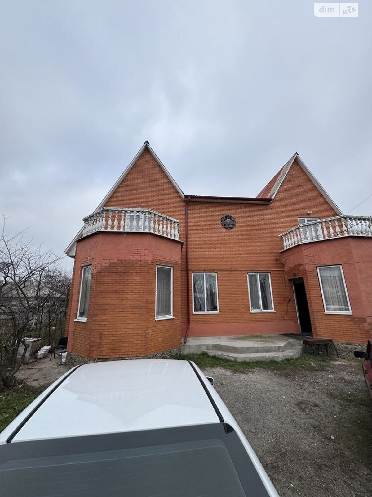 двухэтажный дом, 300 кв. м, кирпич. Сдается помесячно в Днепре, в районе Амур фото 1