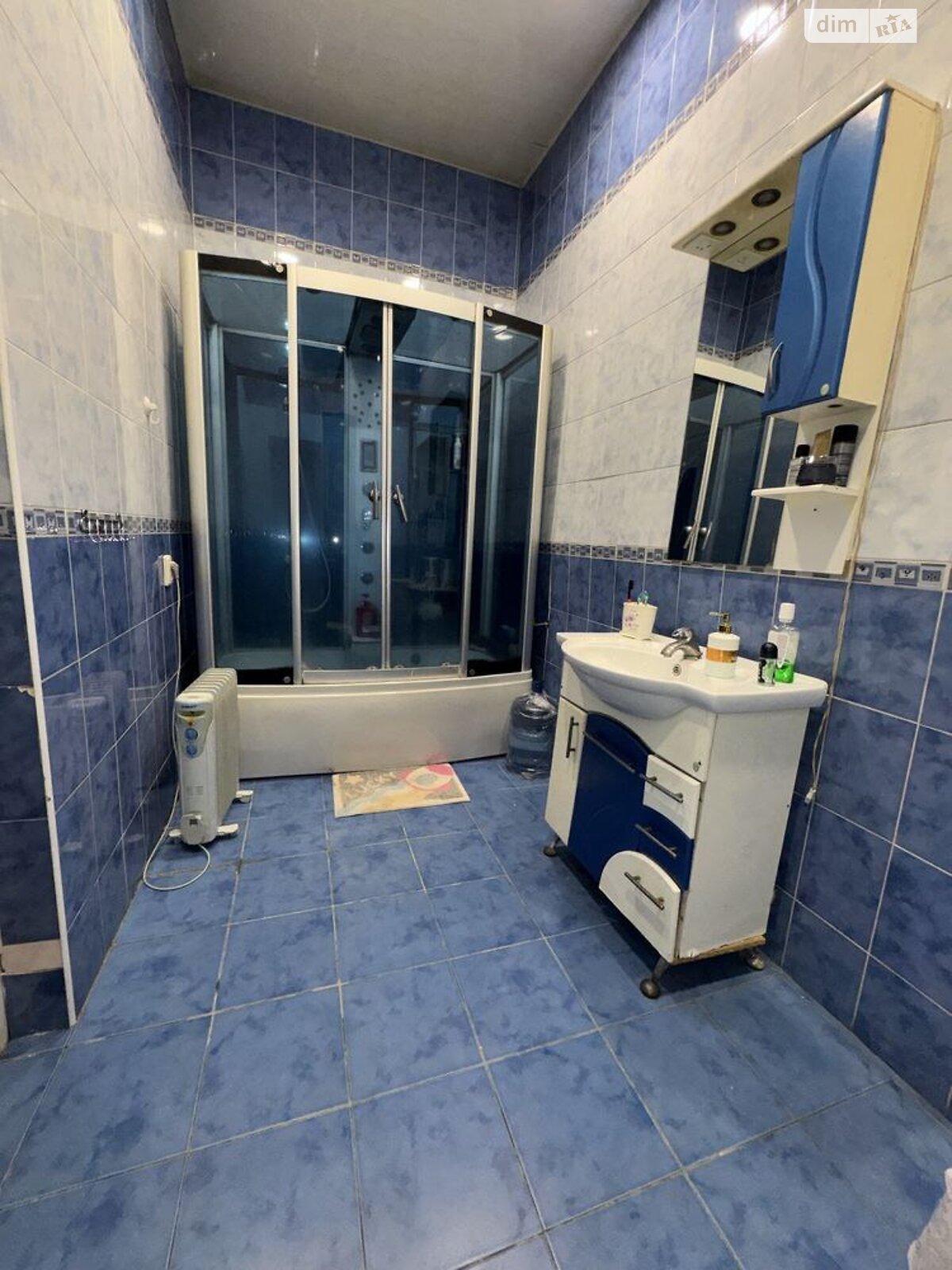 двухэтажный дом, 300 кв. м, кирпич. Сдается помесячно в Днепре, в районе Амур фото 1