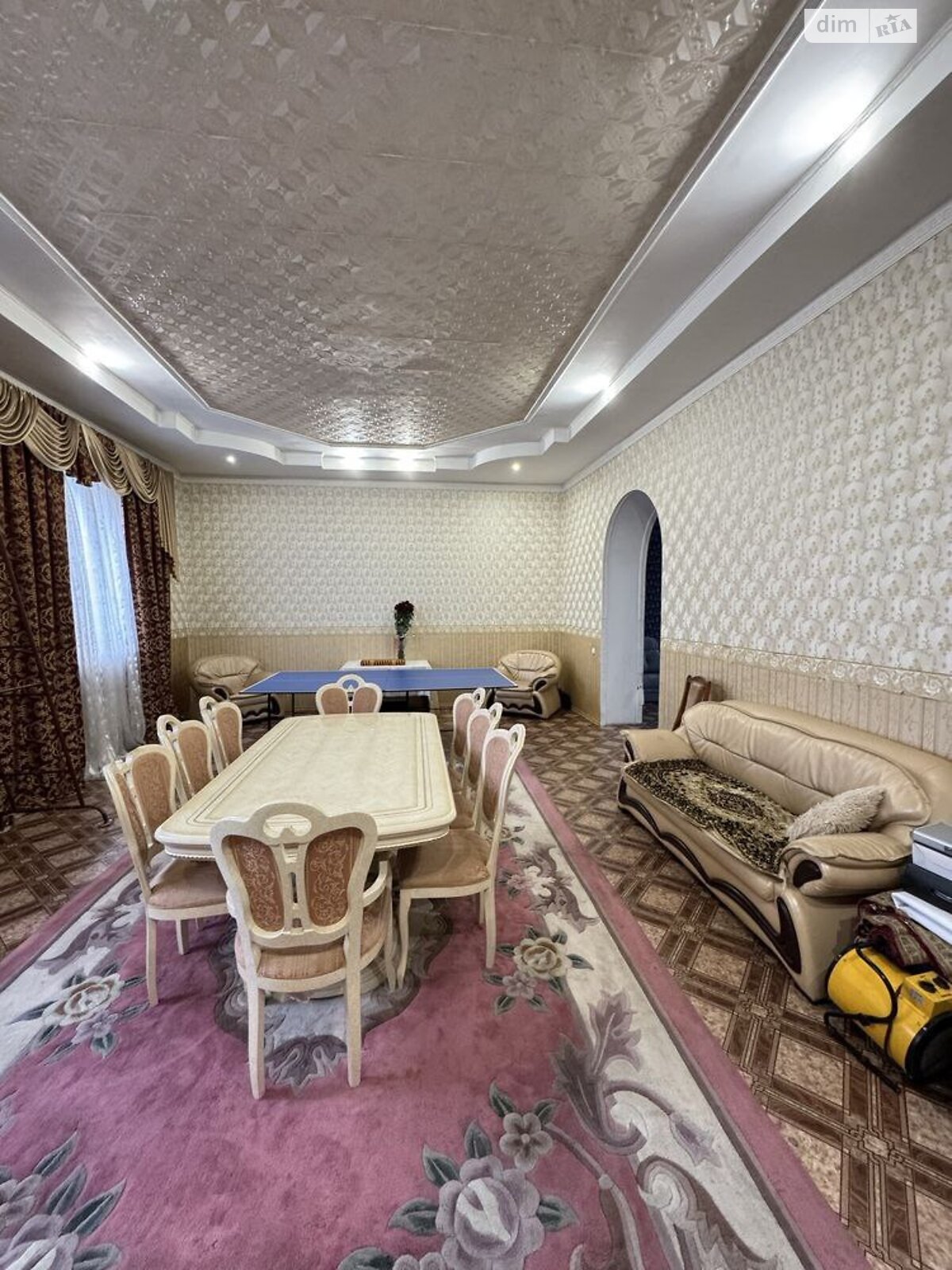 двухэтажный дом, 300 кв. м, кирпич. Сдается помесячно в Днепре, в районе Амур фото 1