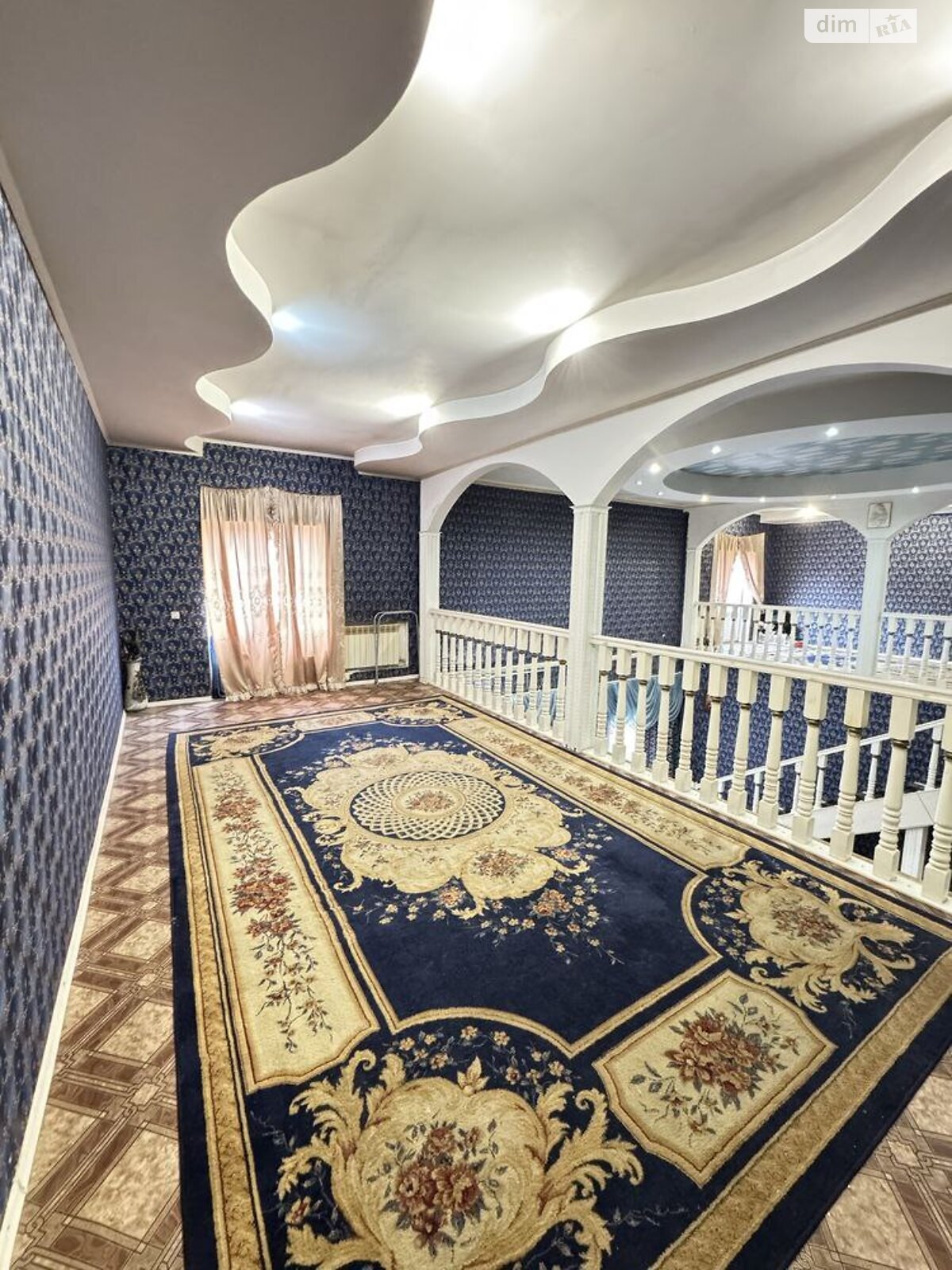 двухэтажный дом, 300 кв. м, кирпич. Сдается помесячно в Днепре, в районе Амур фото 1