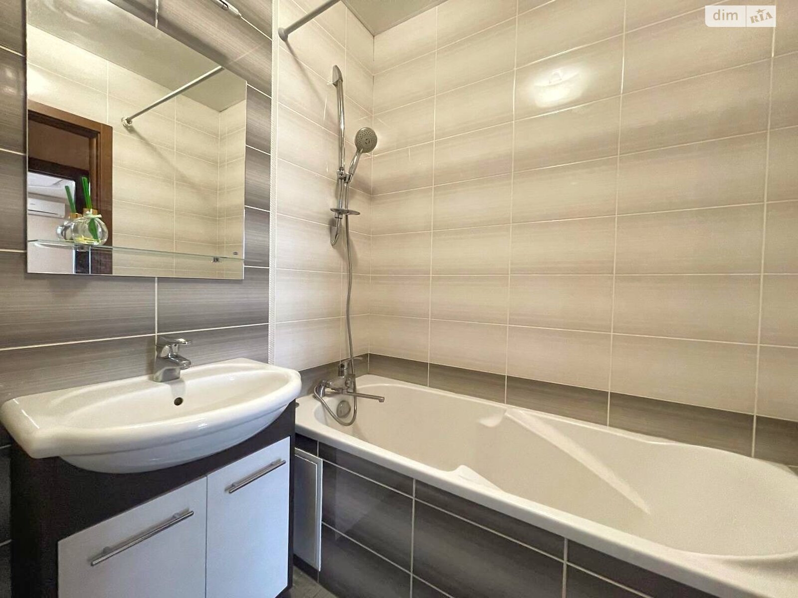 одноповерховий будинок бесідка, 100 кв. м, кирпич. Здається помісячно в Дніпрі, в районі Чечелівський фото 1 однопроверховий будинок бесідка, 100 кв. м, кирпич. Здається помісячно в Дніпрі, в районі Чечелівський фото 1