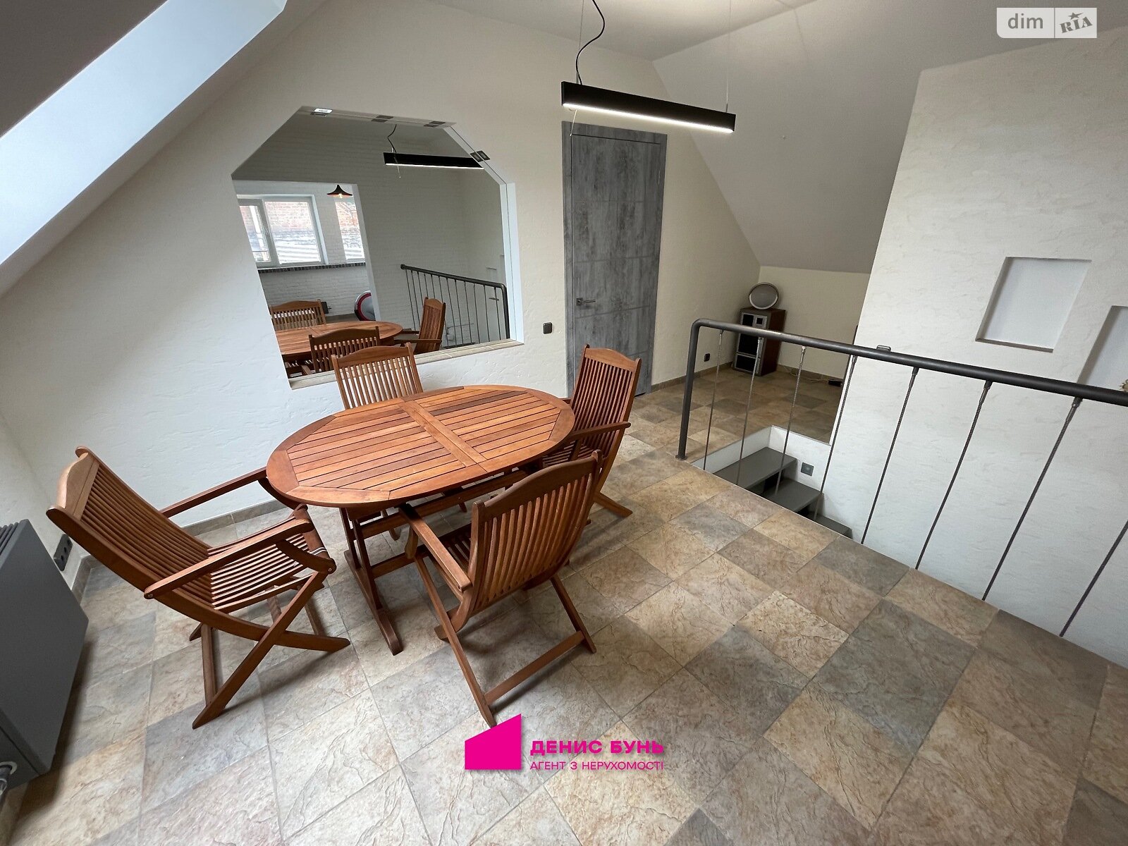 двухэтажный дом с гаражом, 126 кв. м, кирпич. Сдается помесячно в Днепре, в районе Соборный фото 1 двухэтажный дом с гаражом, 126 кв. м, кирпич. Сдается помесячно в Днепре, в районе Соборный фото 1