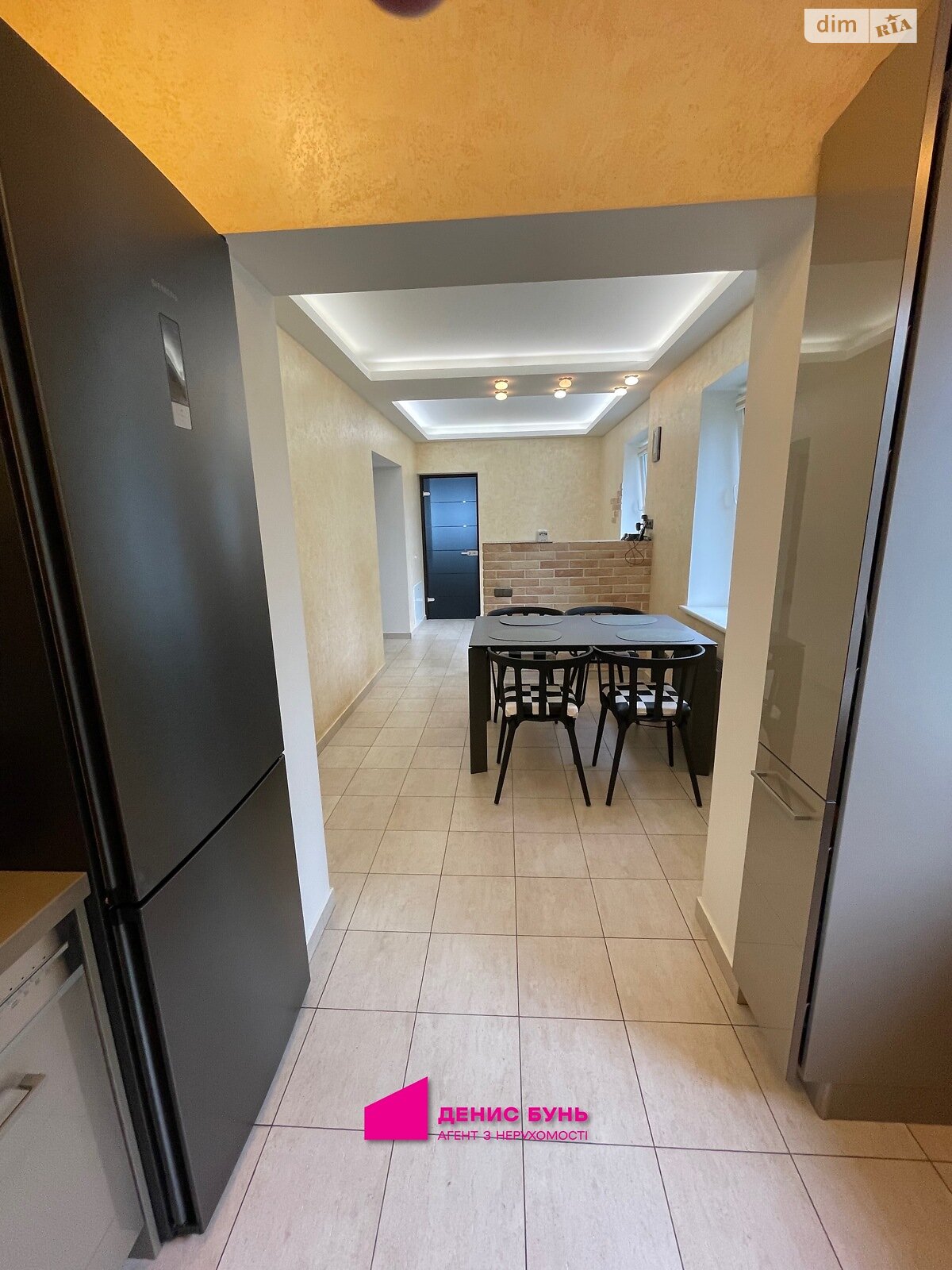 двухэтажный дом с гаражом, 126 кв. м, кирпич. Сдается помесячно в Днепре, в районе Соборный фото 1 двухэтажный дом с гаражом, 126 кв. м, кирпич. Сдается помесячно в Днепре, в районе Соборный фото 1