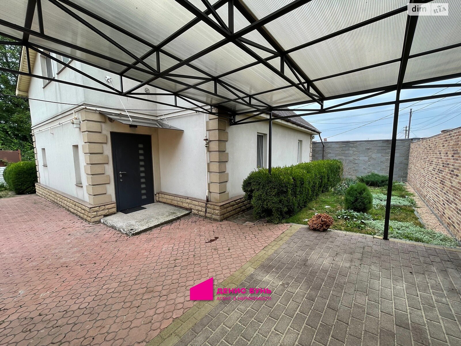 двухэтажный дом с гаражом, 126 кв. м, кирпич. Сдается помесячно в Днепре, в районе Соборный фото 1 двухэтажный дом с гаражом, 126 кв. м, кирпич. Сдается помесячно в Днепре, в районе Соборный фото 1