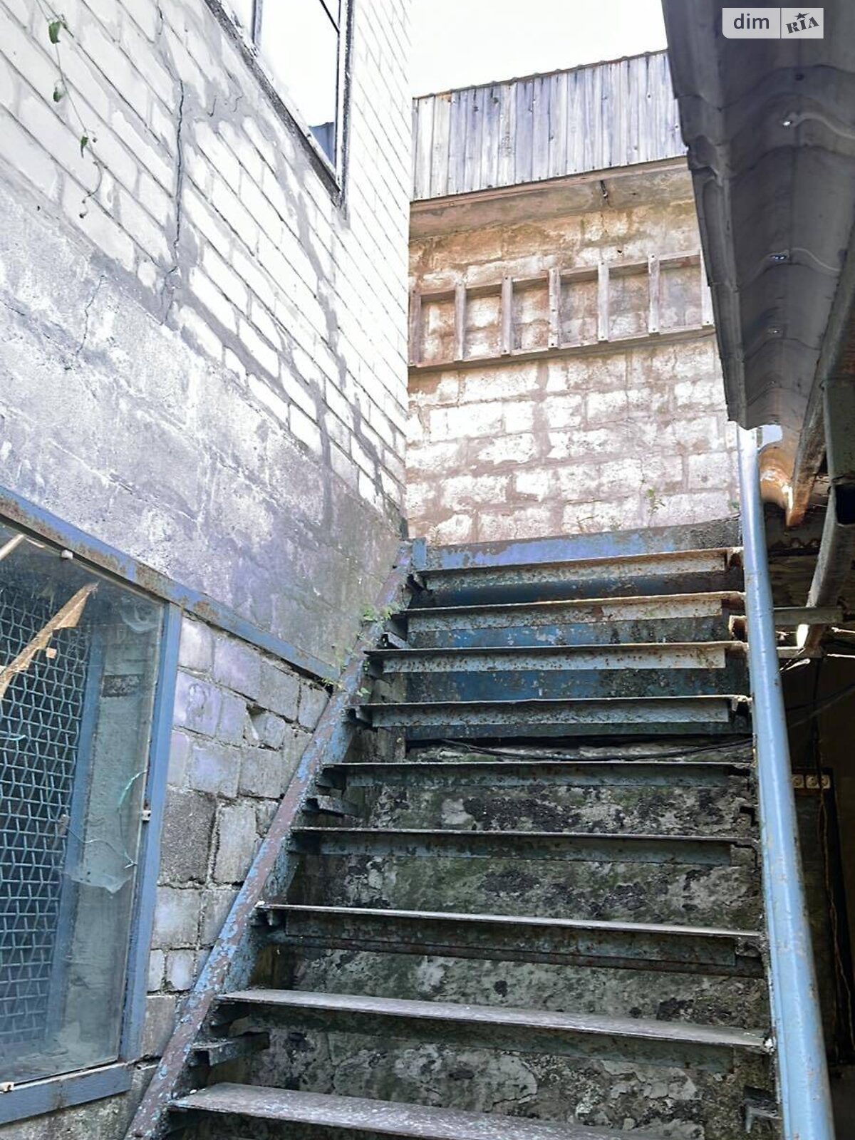 одноэтажный дом с гаражом, 64 кв. м, кирпич. Сдается помесячно в Днепре, в районе Диевка-1 фото 1