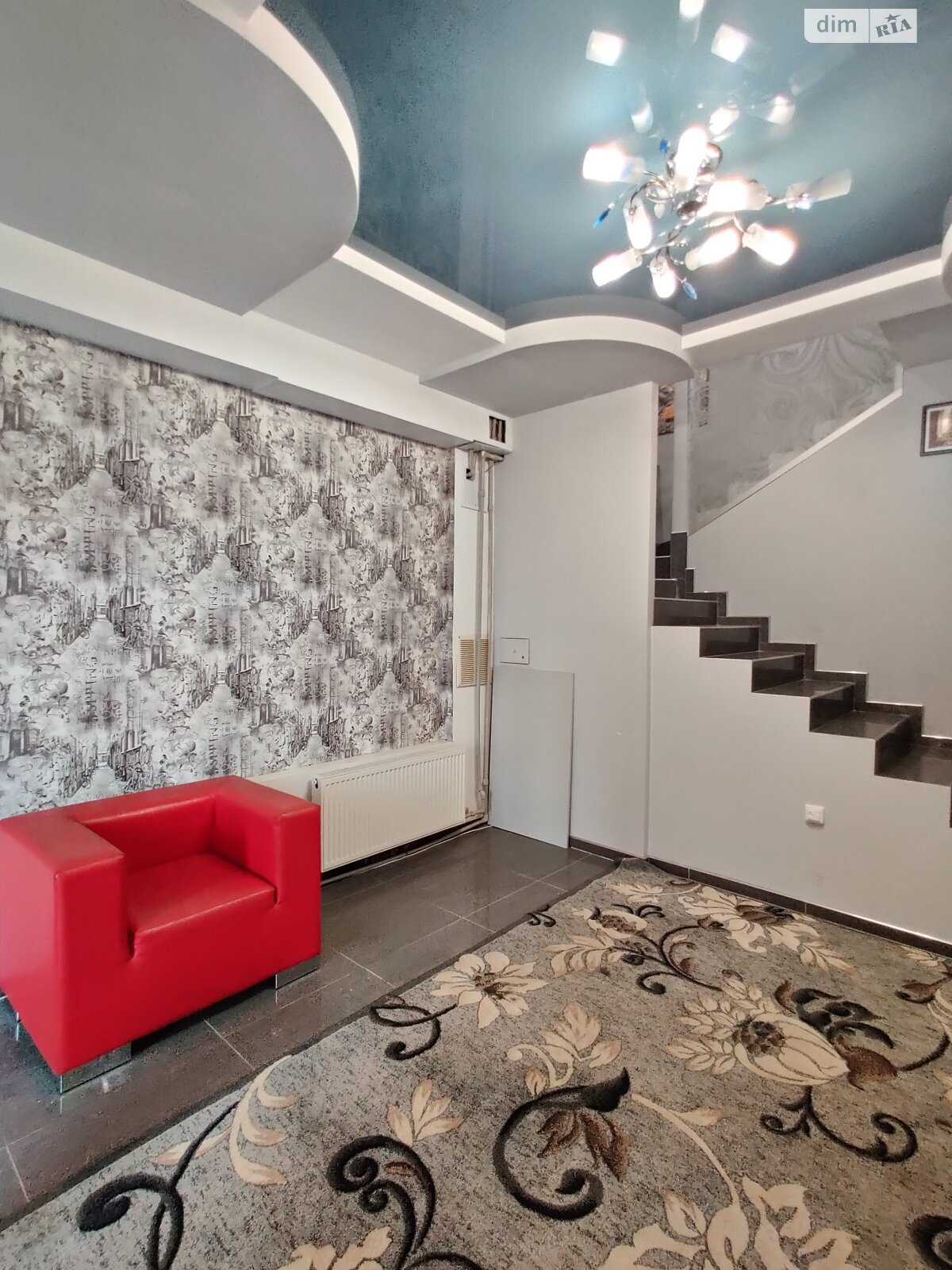 триповерховий будинок бесідка, 220 кв. м, кирпич. Здається помісячно в Дніпрі, в районі ДІІТ фото 1 трипроверховий будинок бесідка, 220 кв. м, кирпич. Здається помісячно в Дніпрі, в районі ДІІТ фото 1