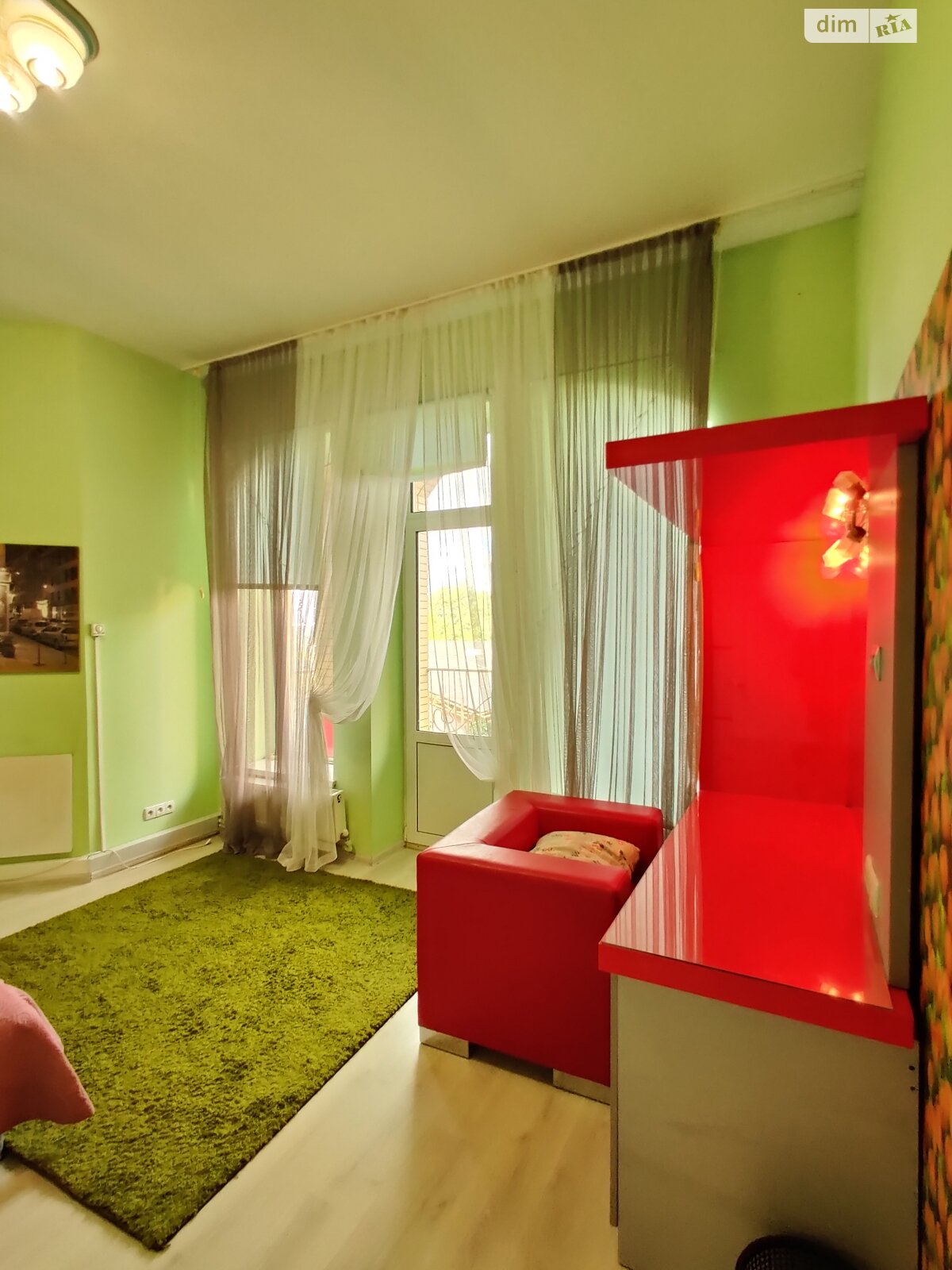 триповерховий будинок бесідка, 220 кв. м, кирпич. Здається помісячно в Дніпрі, в районі ДІІТ фото 1 трипроверховий будинок бесідка, 220 кв. м, кирпич. Здається помісячно в Дніпрі, в районі ДІІТ фото 1