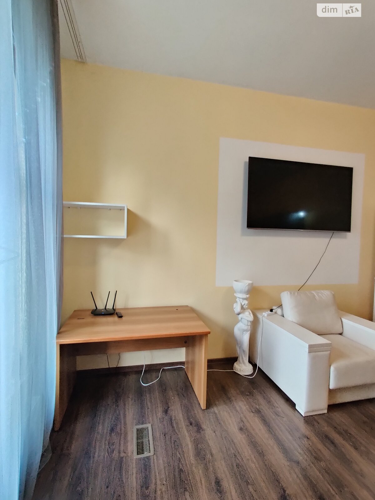 триповерховий будинок бесідка, 220 кв. м, кирпич. Здається помісячно в Дніпрі, в районі ДІІТ фото 1 трипроверховий будинок бесідка, 220 кв. м, кирпич. Здається помісячно в Дніпрі, в районі ДІІТ фото 1