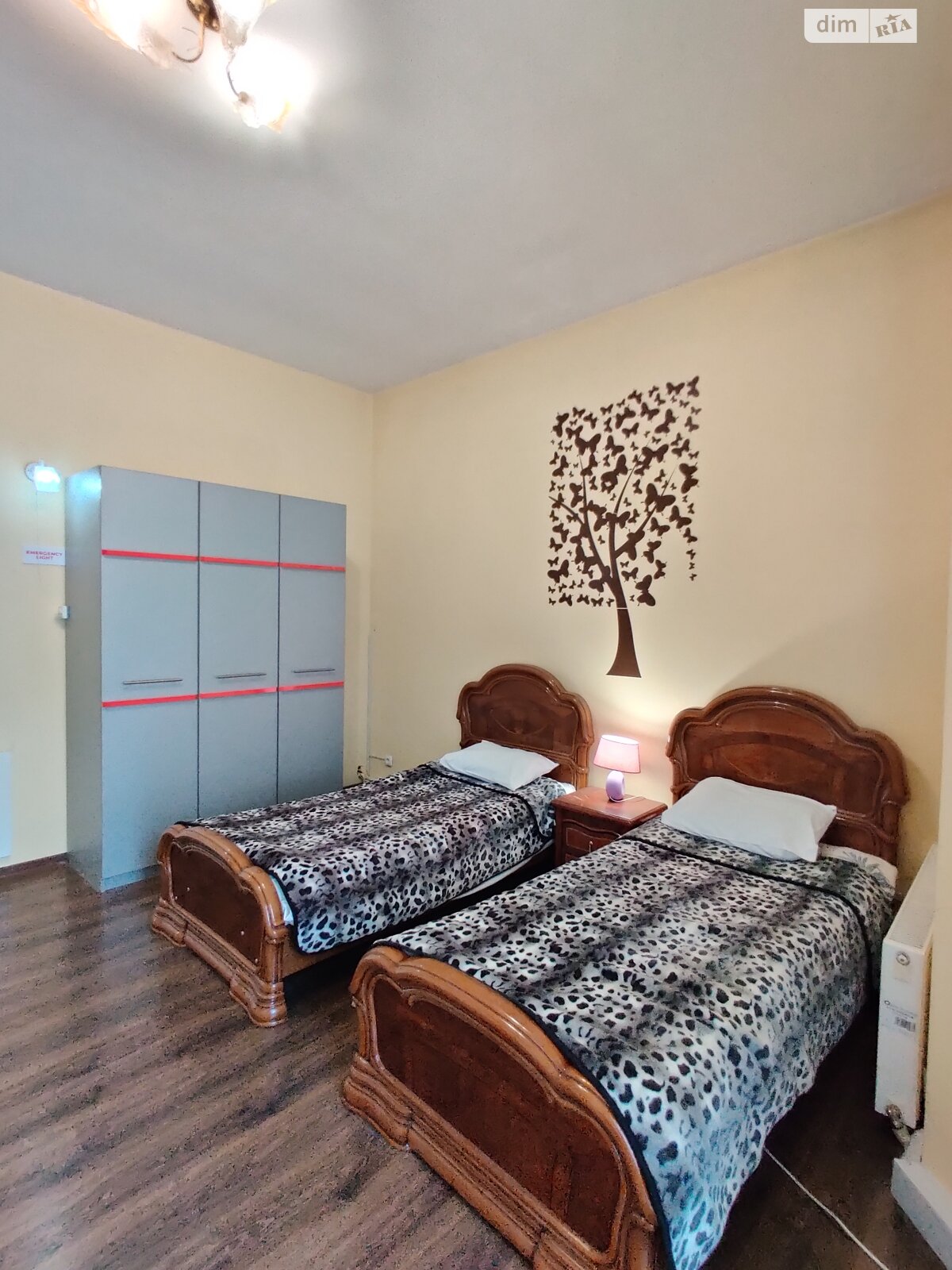 триповерховий будинок бесідка, 220 кв. м, кирпич. Здається помісячно в Дніпрі, в районі ДІІТ фото 1 трипроверховий будинок бесідка, 220 кв. м, кирпич. Здається помісячно в Дніпрі, в районі ДІІТ фото 1